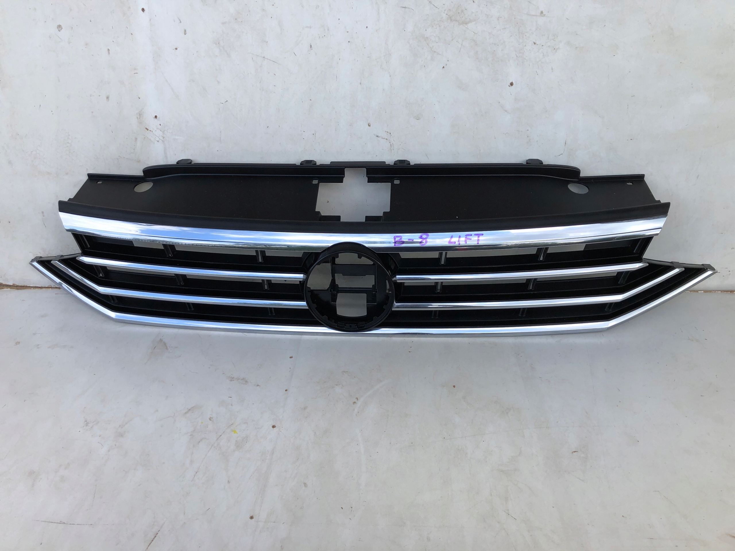VW Passat B8 Kühlergrill FRONTGRILL Kühlergitter - Thumbnail 1