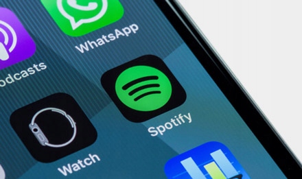 ALPINE UTE-201BT / BT / FLAC / USB / MULTICOLOR / AUX - RADIO SAMOCHODOWE Rodzaje odtwarzanych nośników USB