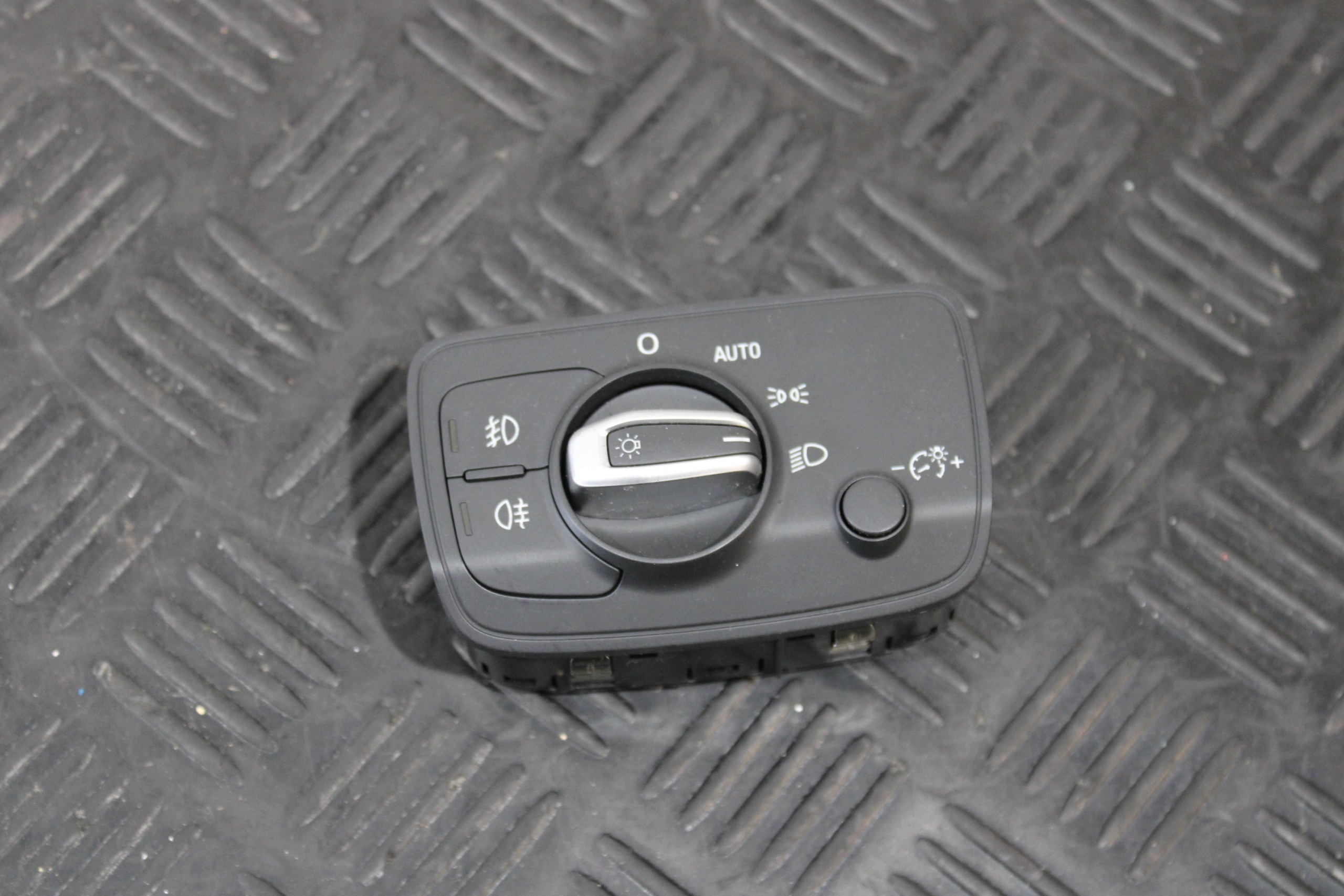 interruttore luci 8V0941531L AUDI A3 8V0 8V4 2013
