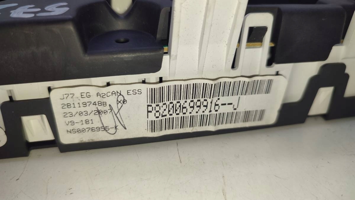 спидометр часы renault MODUS 1.2 8200699916