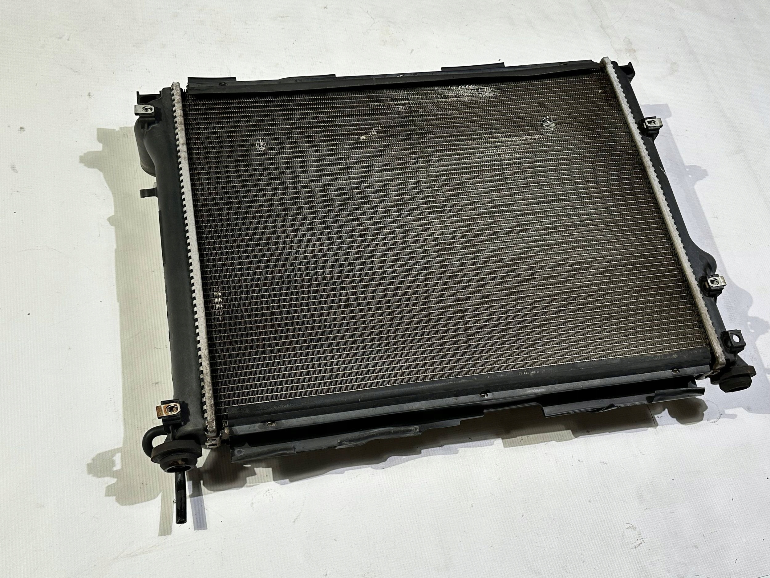 water cooler wodna Dodge Challenger 6.1 6.4 2008+