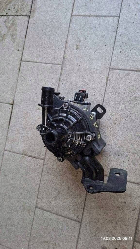 supplementary water pump Renault Megane V E-Tech Rafale Austral 210111797R
