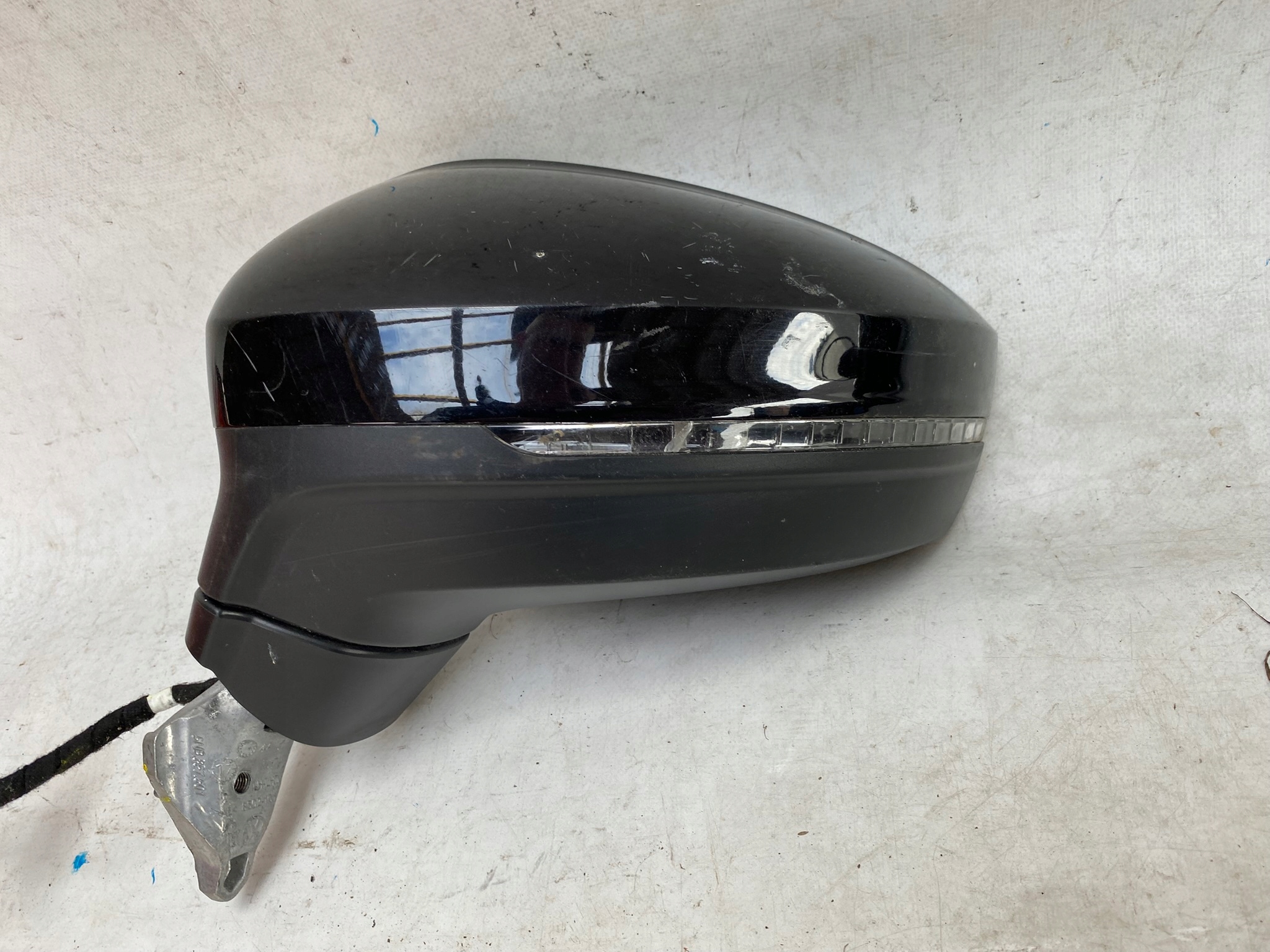 VW TIGUAN II 5NA 15- mirror left 6 PIN