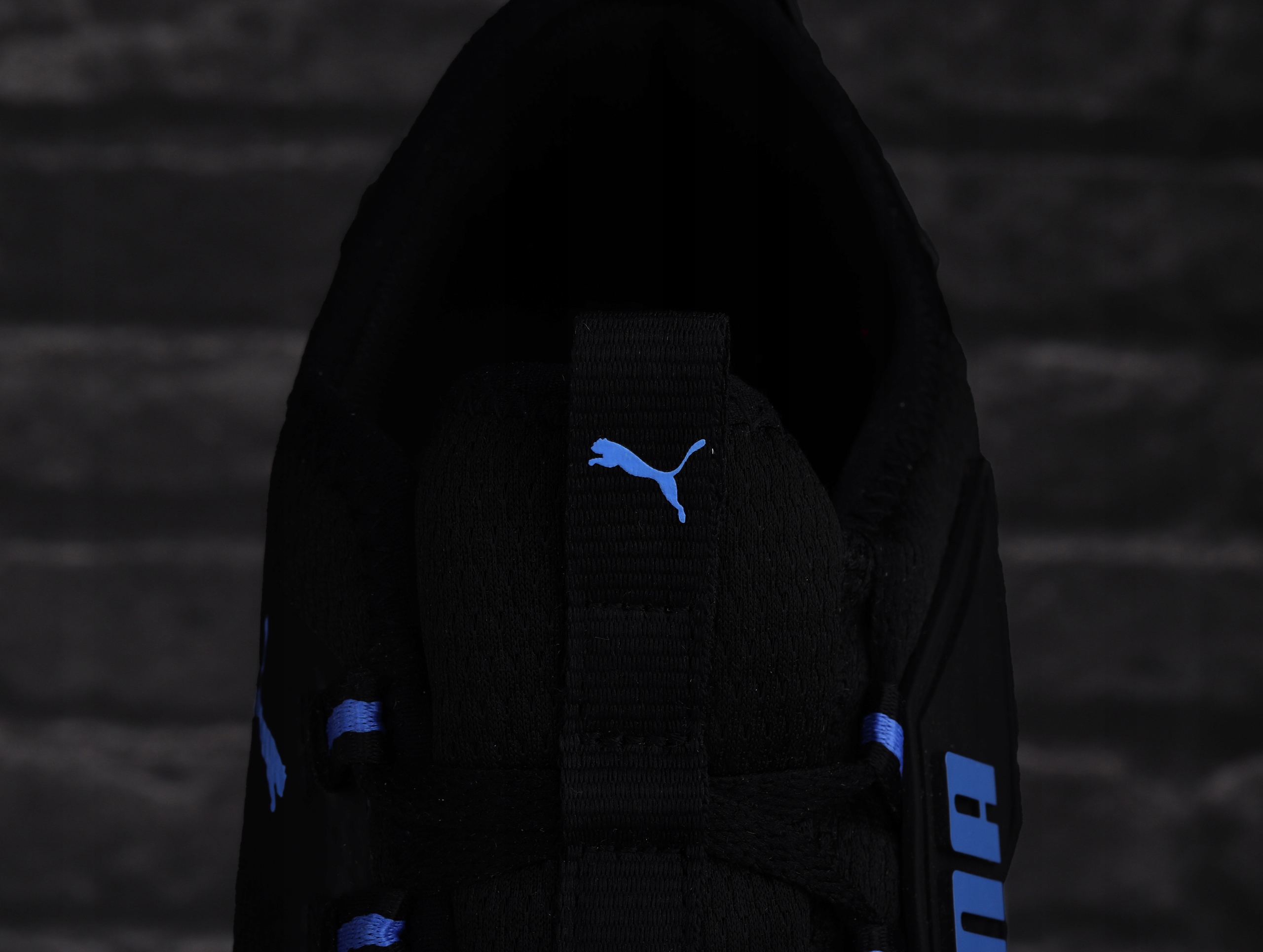 Buty męskie, sportowe Puma RETALIATE 2 BLACK BLUE Model RETALIATE 2