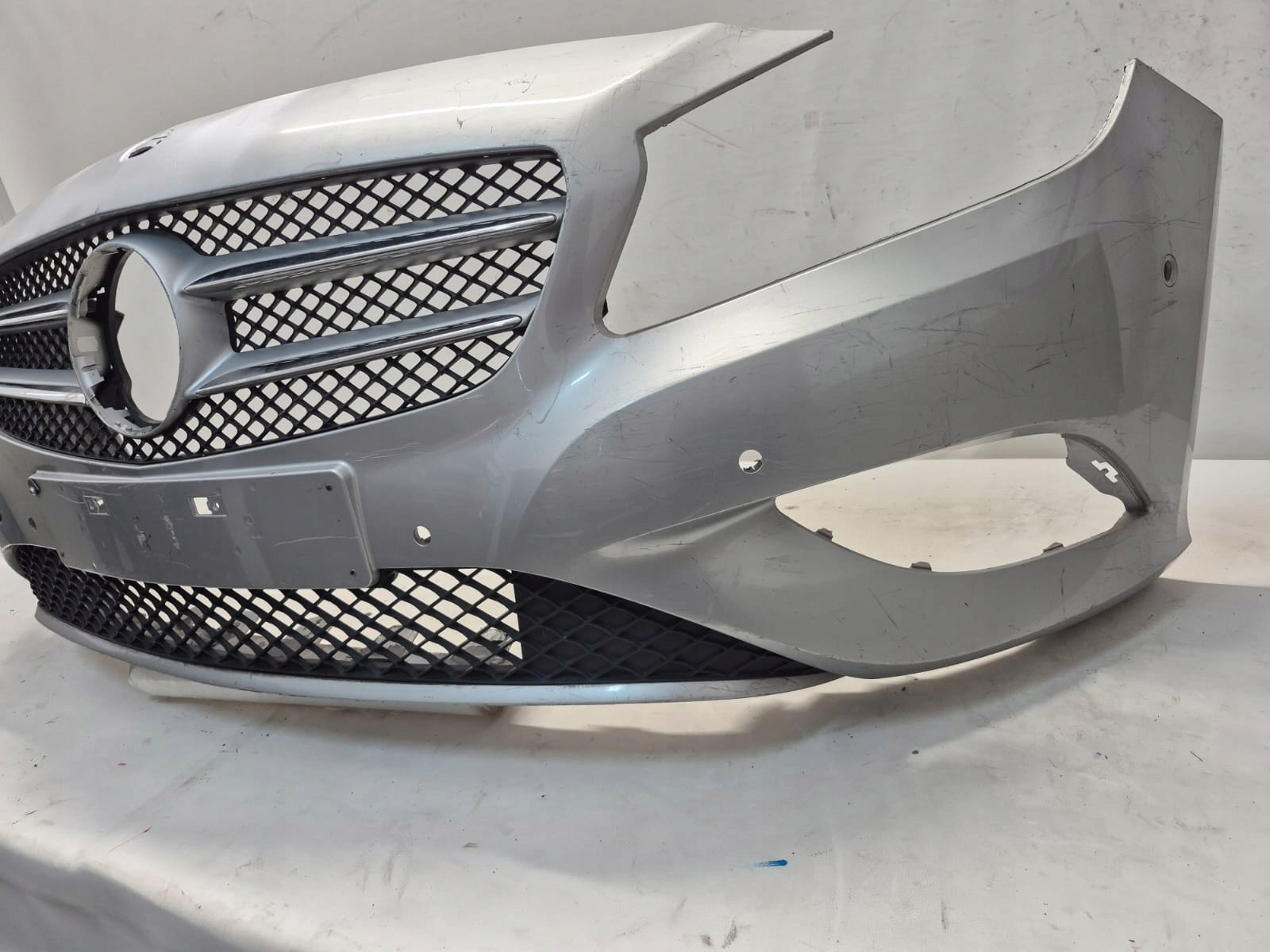 MERCEDES A-KLASA III 3 W176 12-15 bumper front front 6XPDC