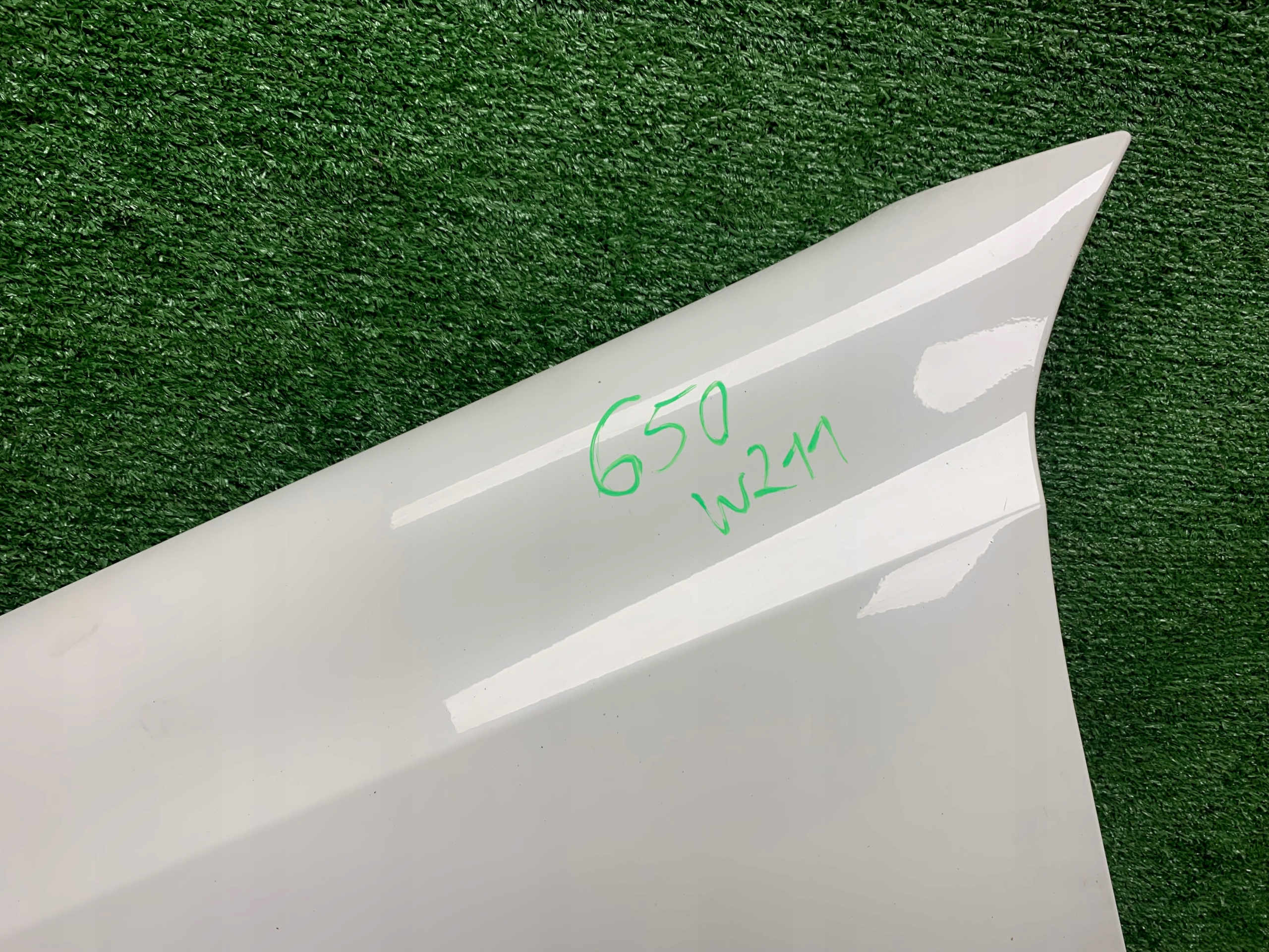 LADNY fender left front front MERCEDES W211 650 C650
