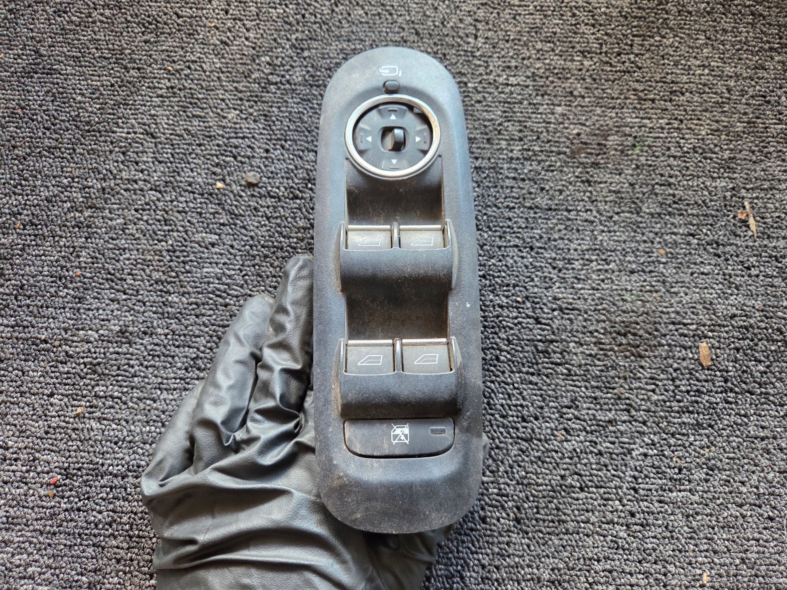 PANEL switch STEROWNIA of the window left front FORD MONDEO MK4 7S7T-14A132-BC