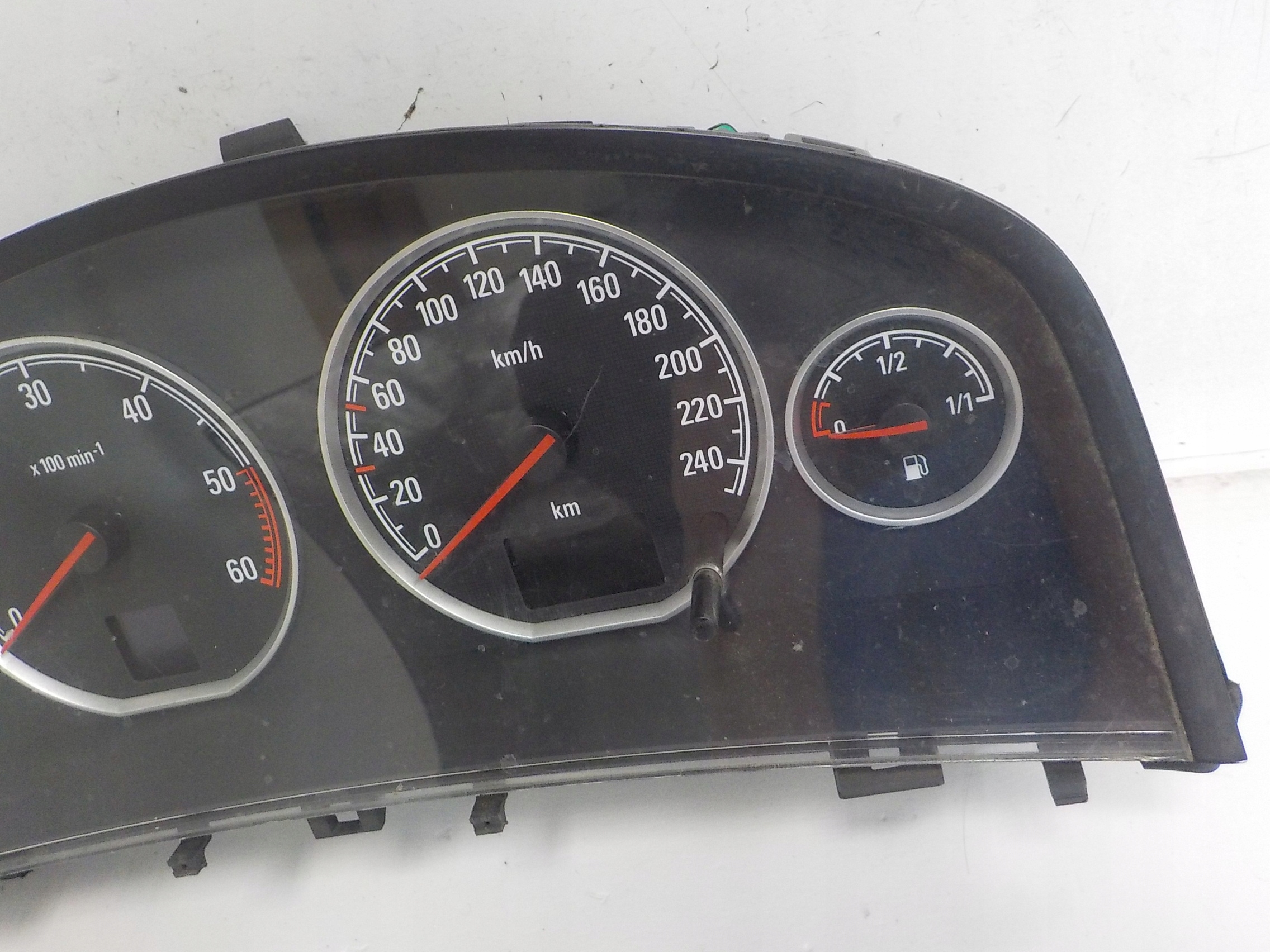 OPEL VECTRA C budíky do auta 13186703EP
