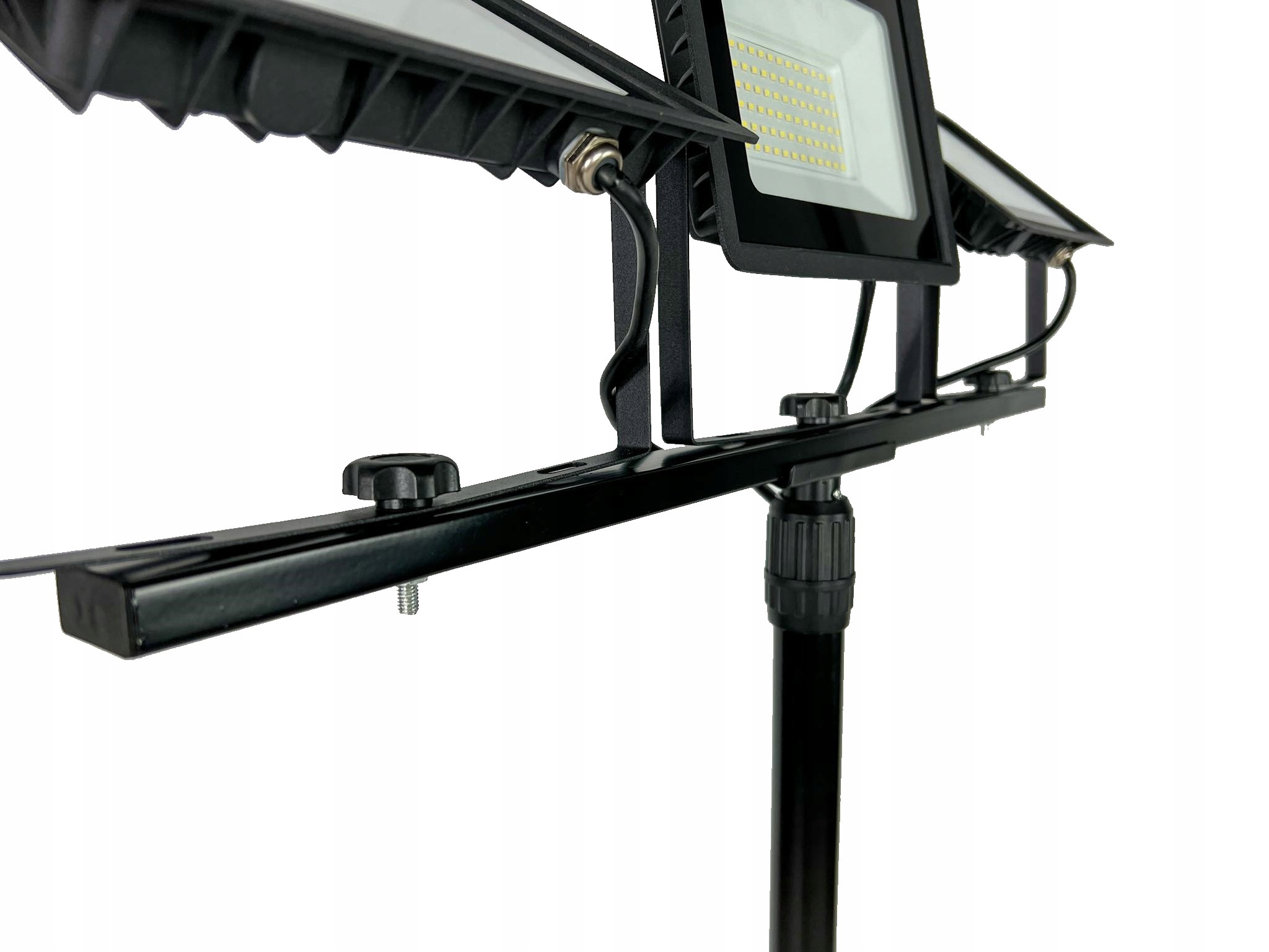 Naświetlacz LED 3x50W ZE statywem LAMPA LEDOWA NA STATYWIE HALOPAK HALOGEN