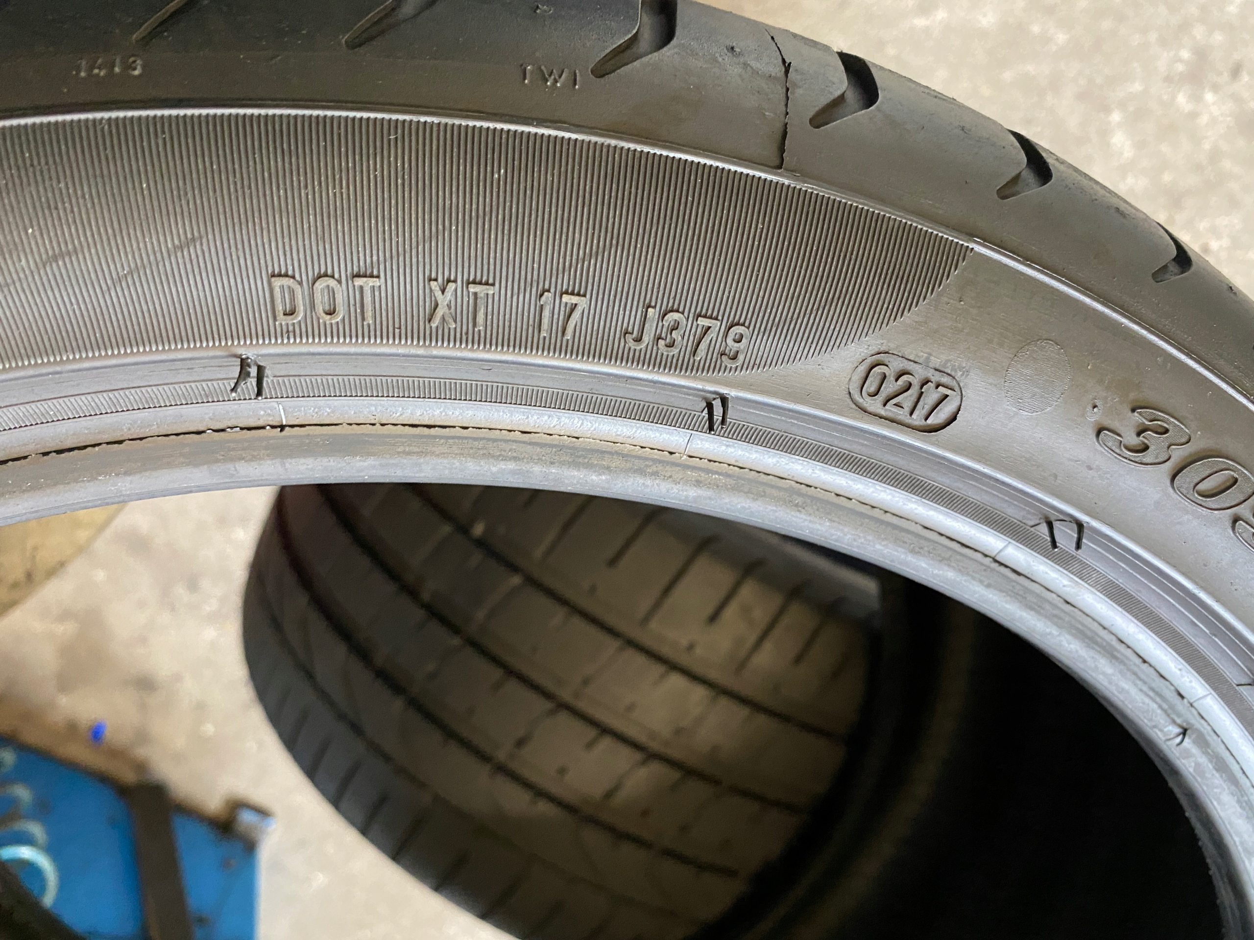 2 tyres summer 305/30R19 Pirelli P Zero as new 7mm