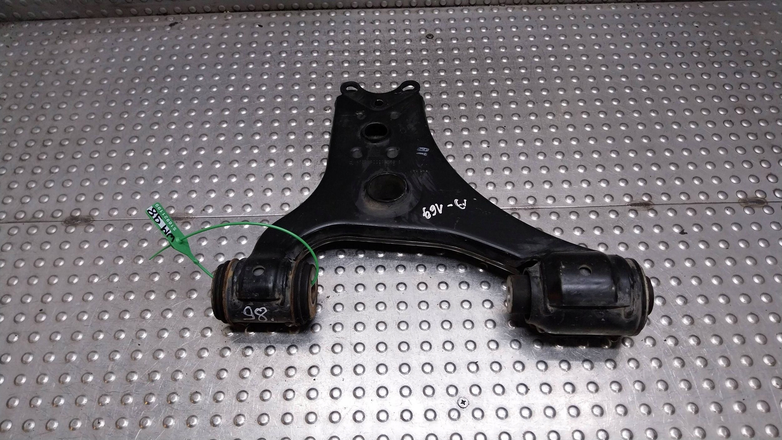 arm left front A1693300407 MERCEDES A KLASA W169 B KLASA W245