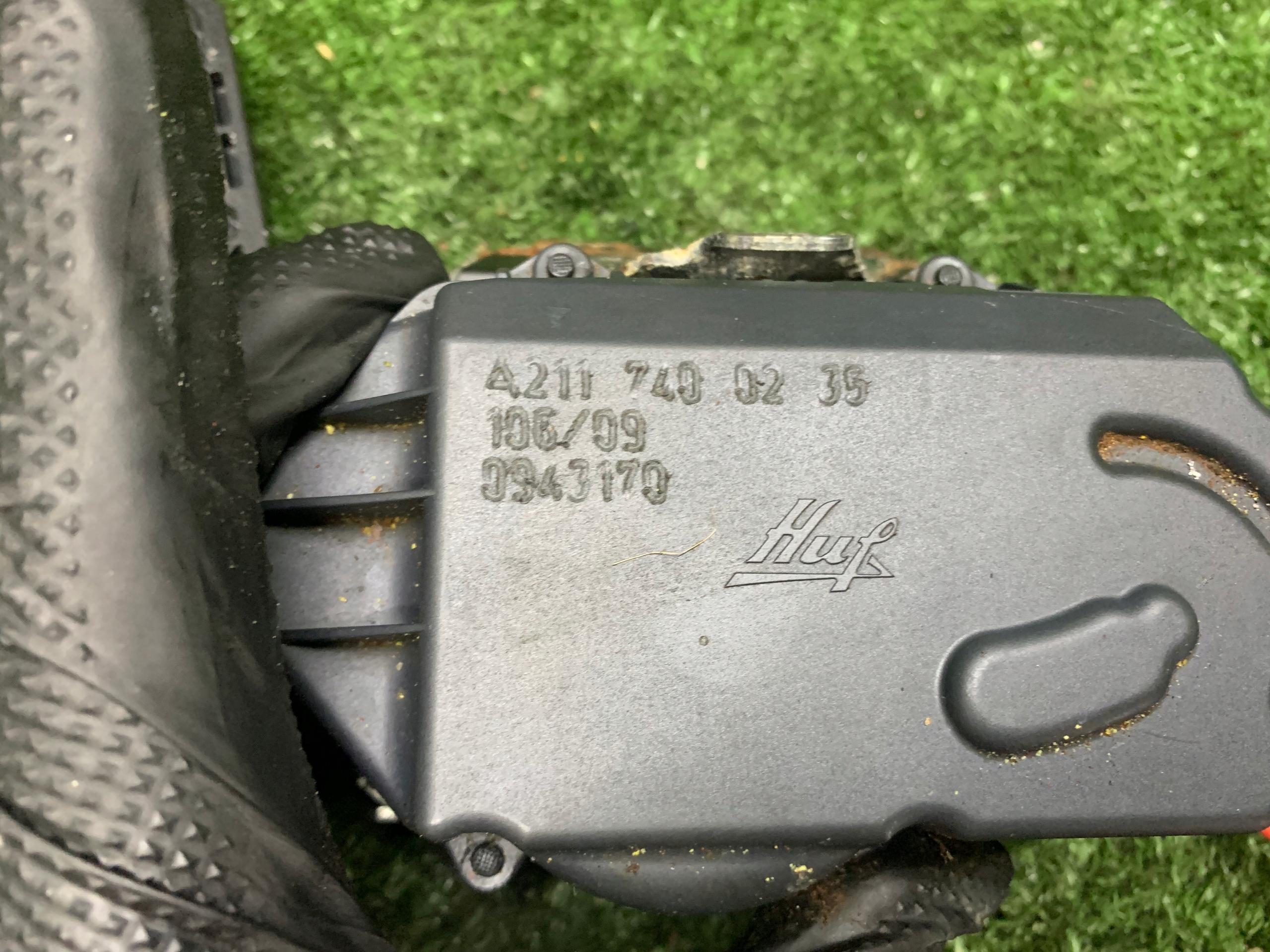 MERCEDES-BENZ W211 KOMBI lock bonnet boot A2117400135
