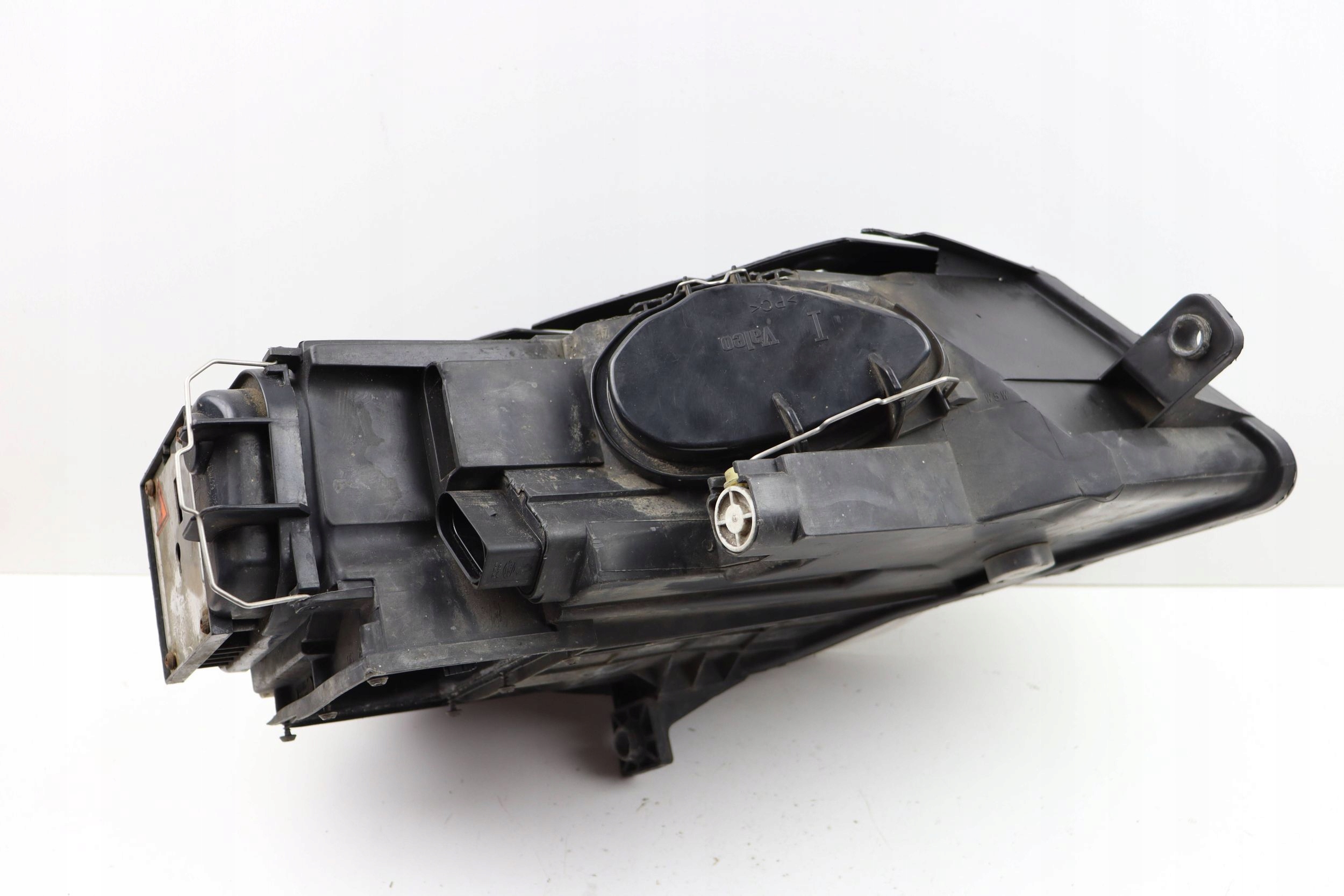 VW PASSAT B6 light front left front BI-XENON SKRETNA EUROPA 3C0941751D