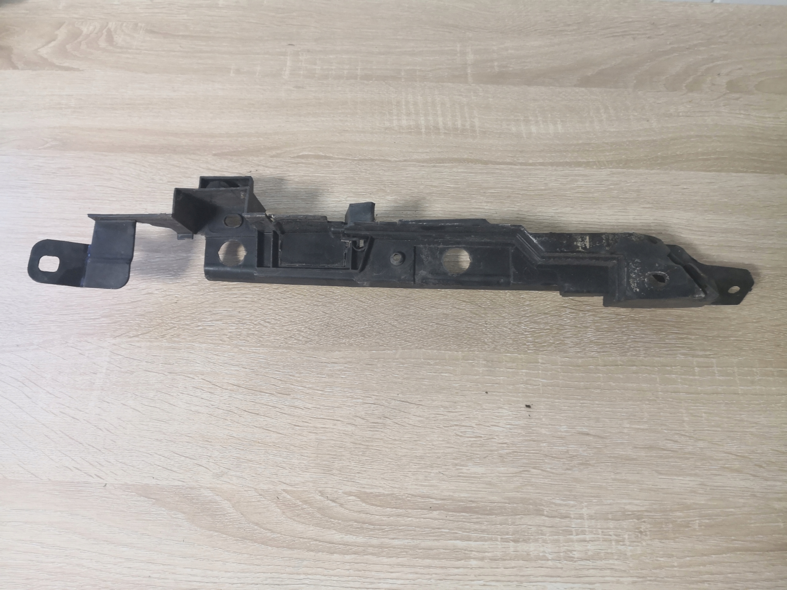 Supporto parafango Destra Anteriore OPEL CORSA D 13225496