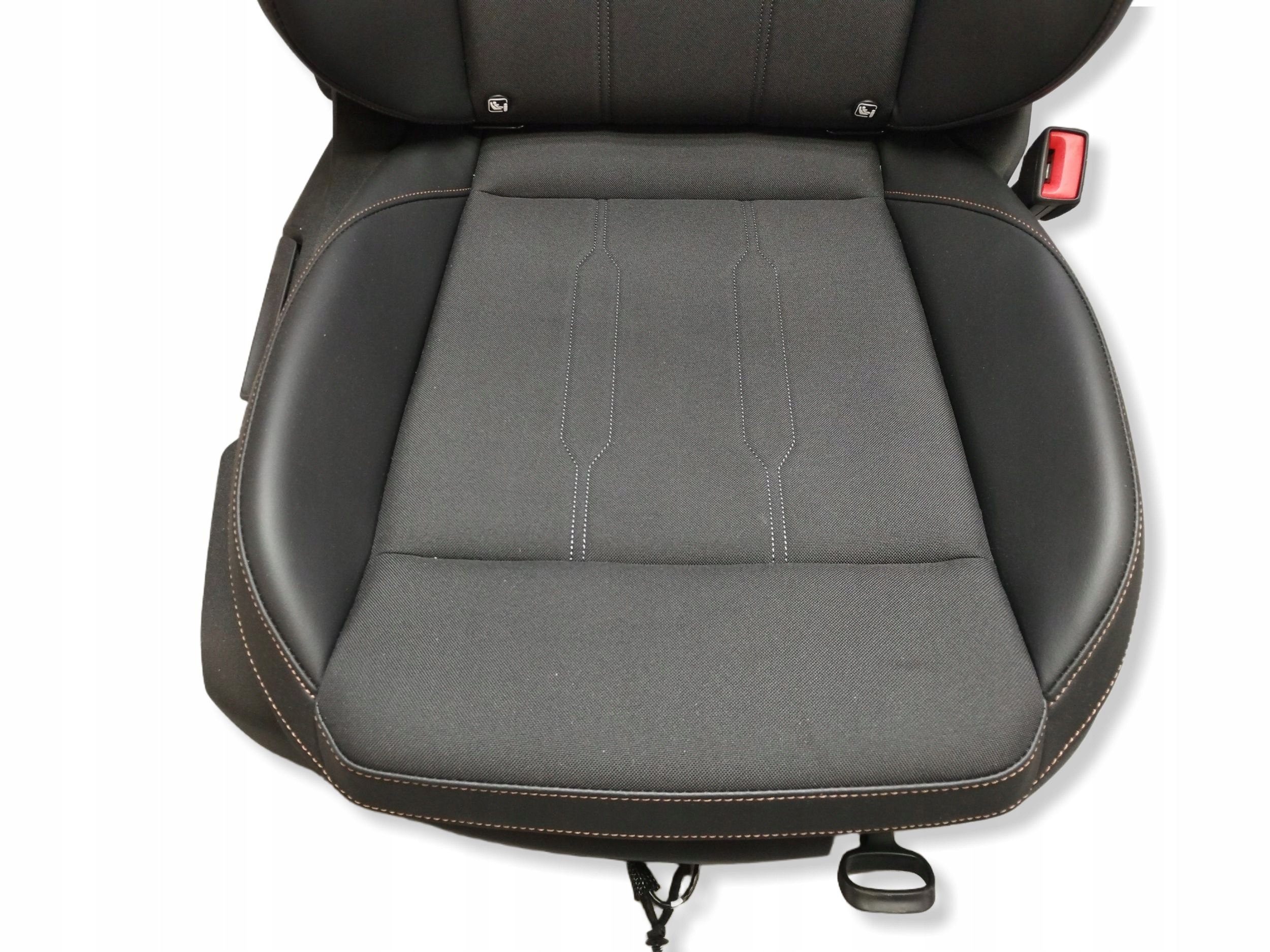Cupra Formentor lift sedačka spolujezdce pravý předek airbag