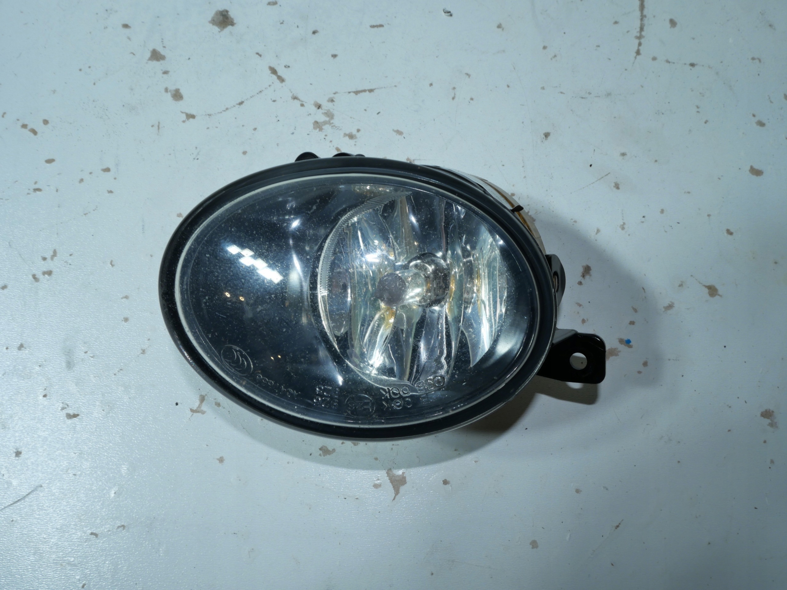 VW T5 LIFT fog light of a bumper right front 7E0941700A