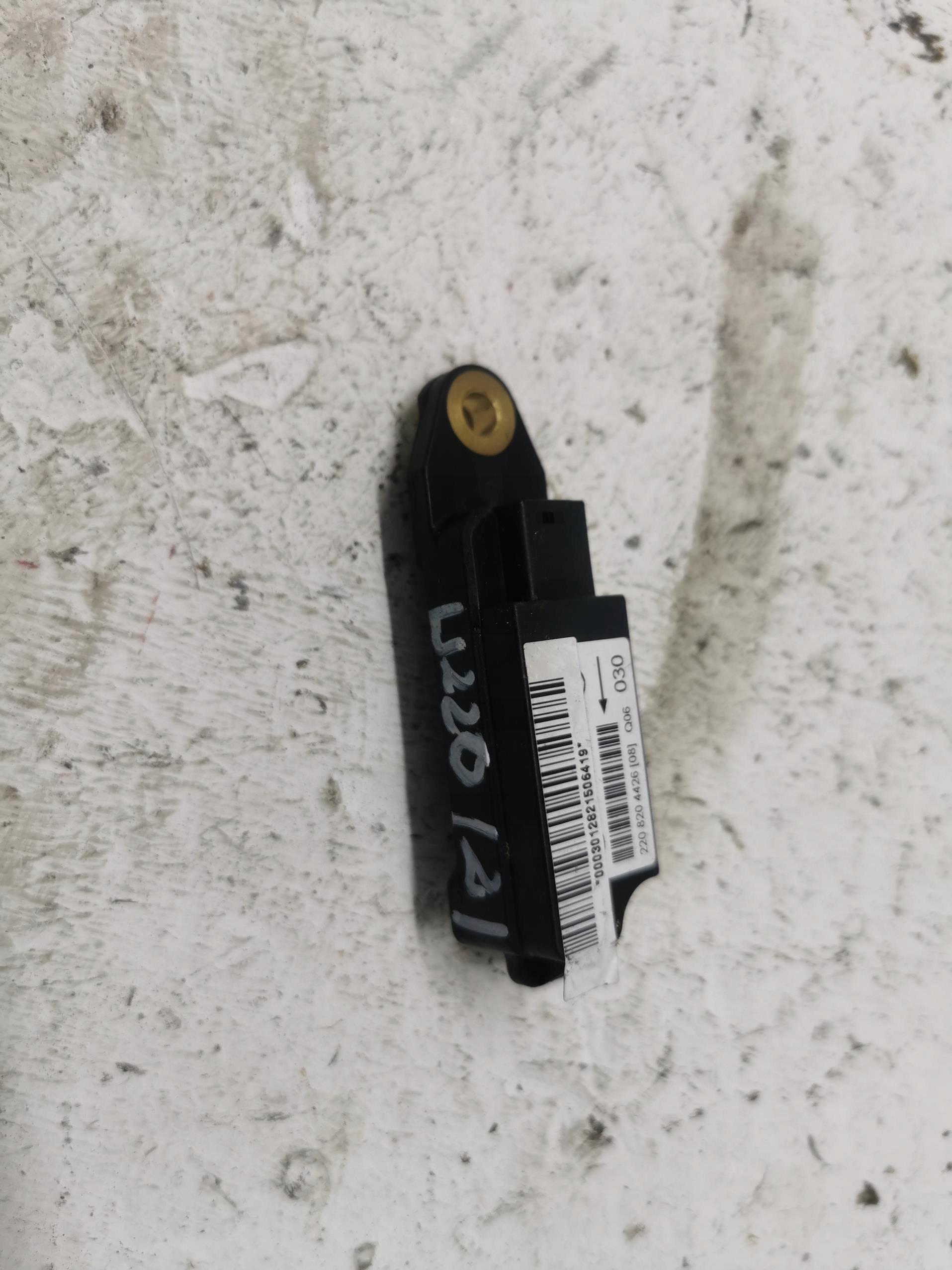 SENSOR de choc MERCEDES S-KLASA W220 2208204426