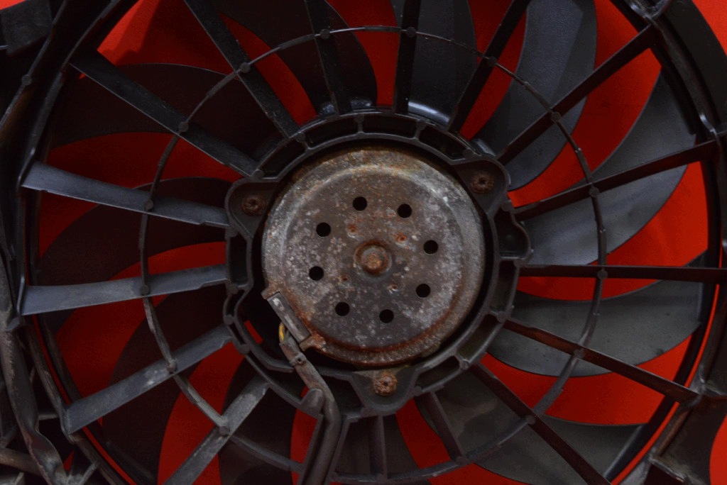 ventilátor 4F0121003E AUDI A6 C6 2.0 TDI 140 KM 04-08