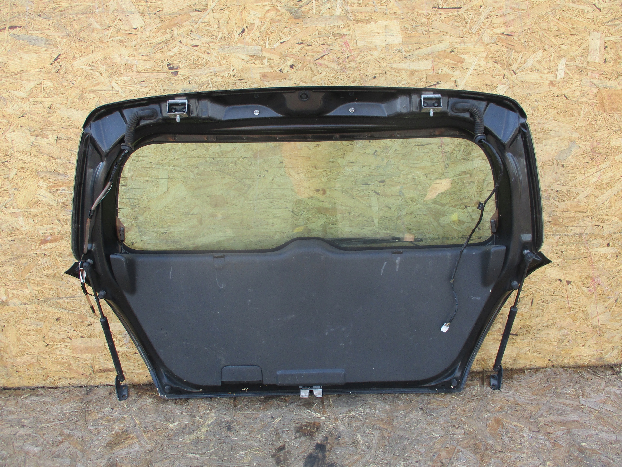 boot door Suzuki Swift MK6 04-10