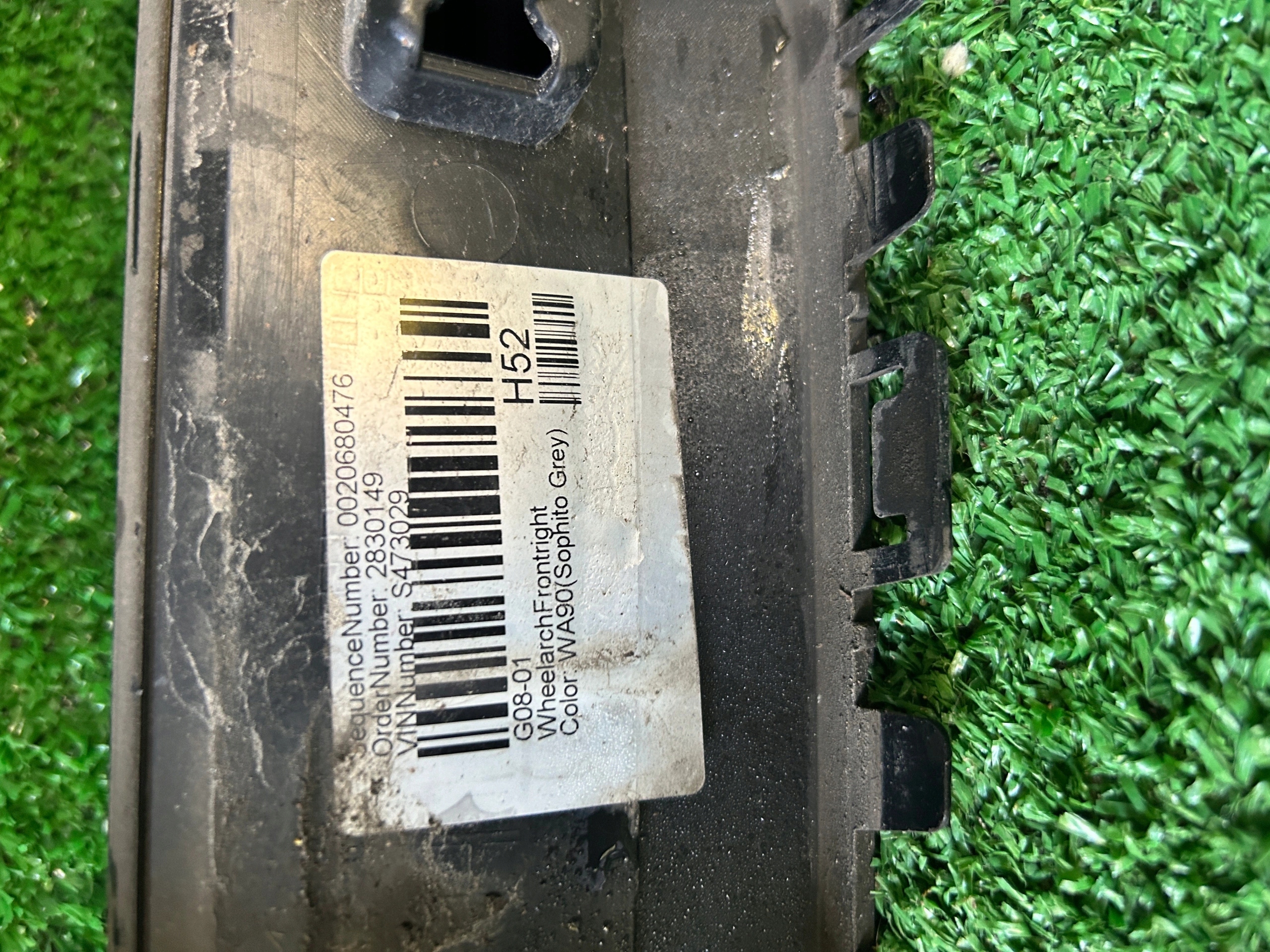 BMW IX3 G08 lišta blatníku pravá předek 184797-12