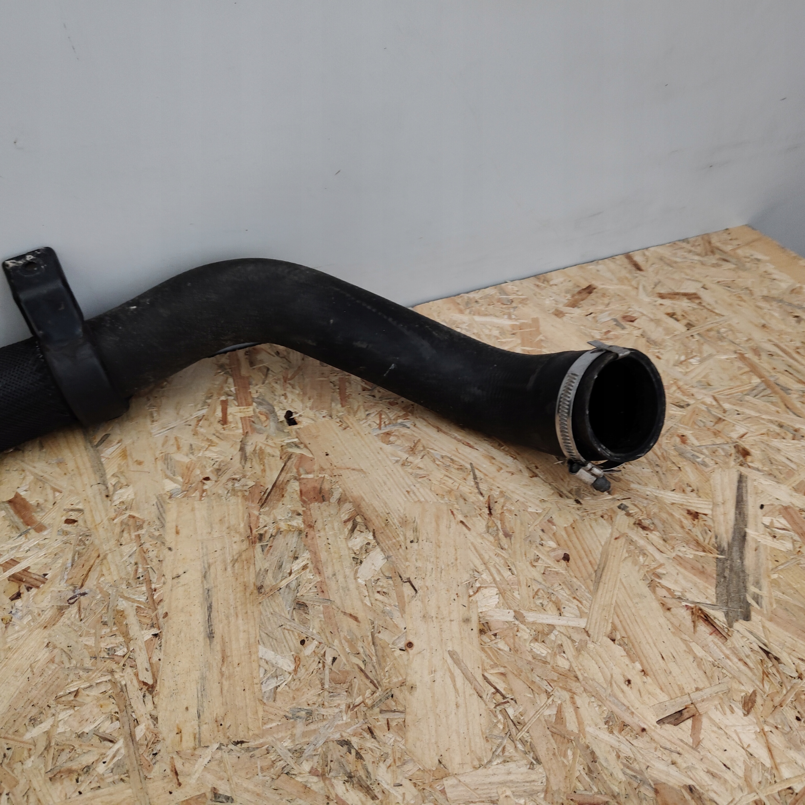 pipe of the intercooler PSA 9815433880