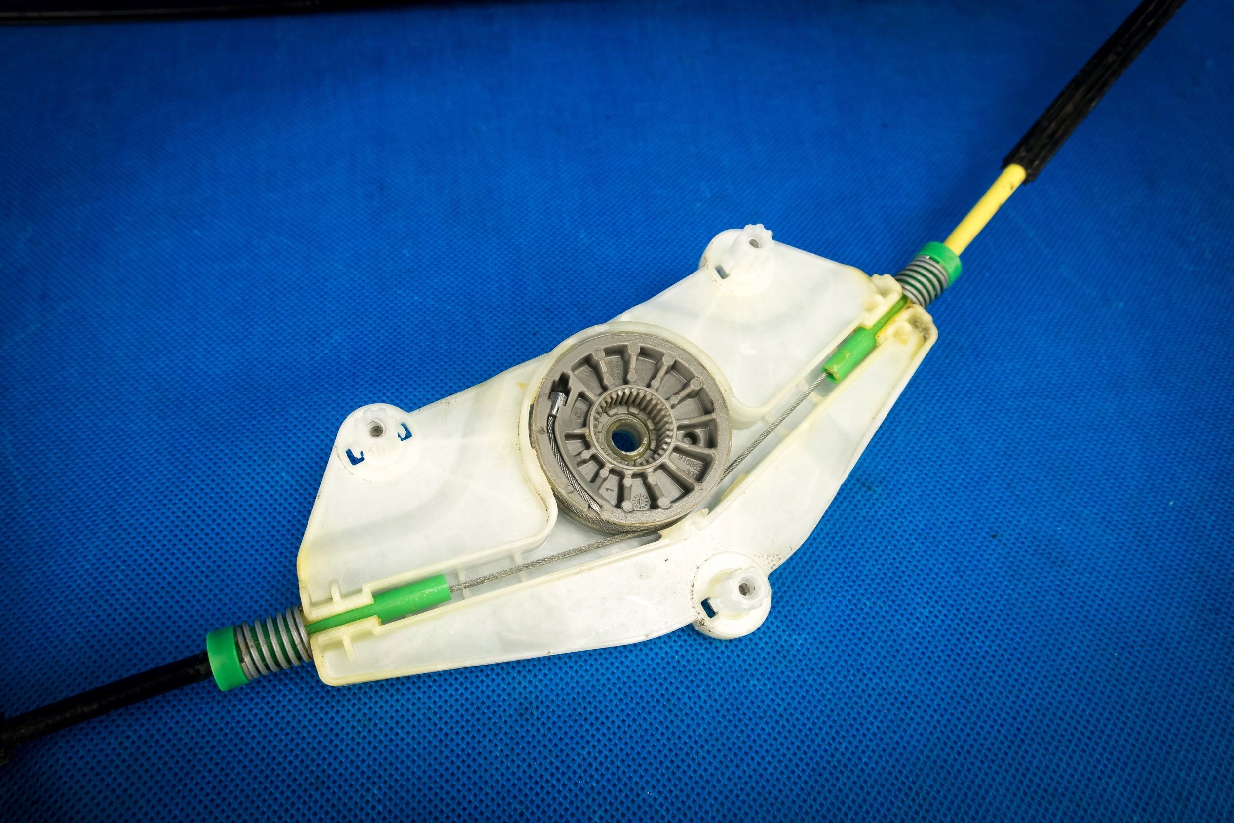 mechanism window regulator rear part Audi A8 4H0839462B