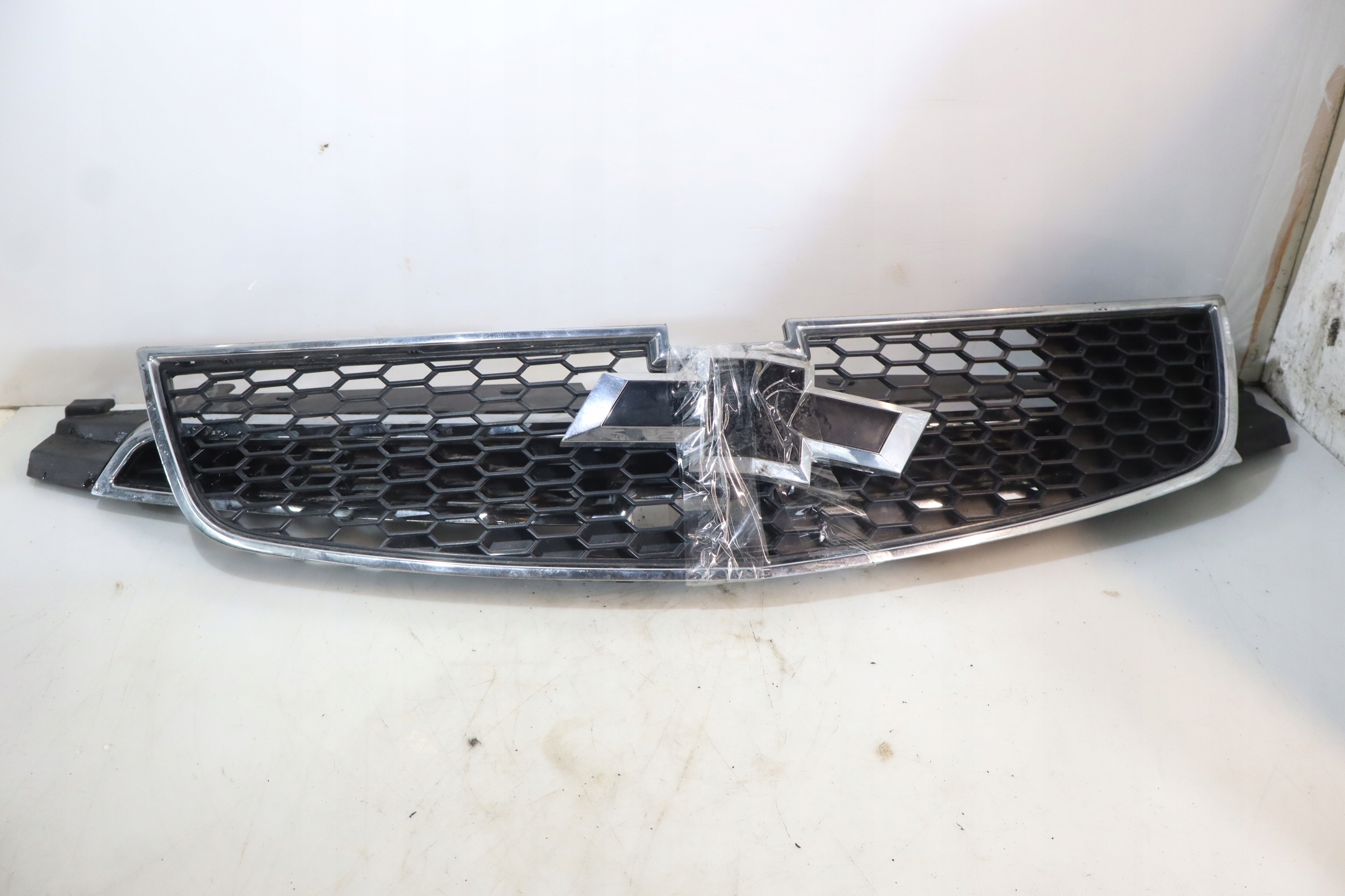 Chevrolet Cruze KL1J Kühlergrill FRONTGRILL Kühlergitter - Thumbnail 1