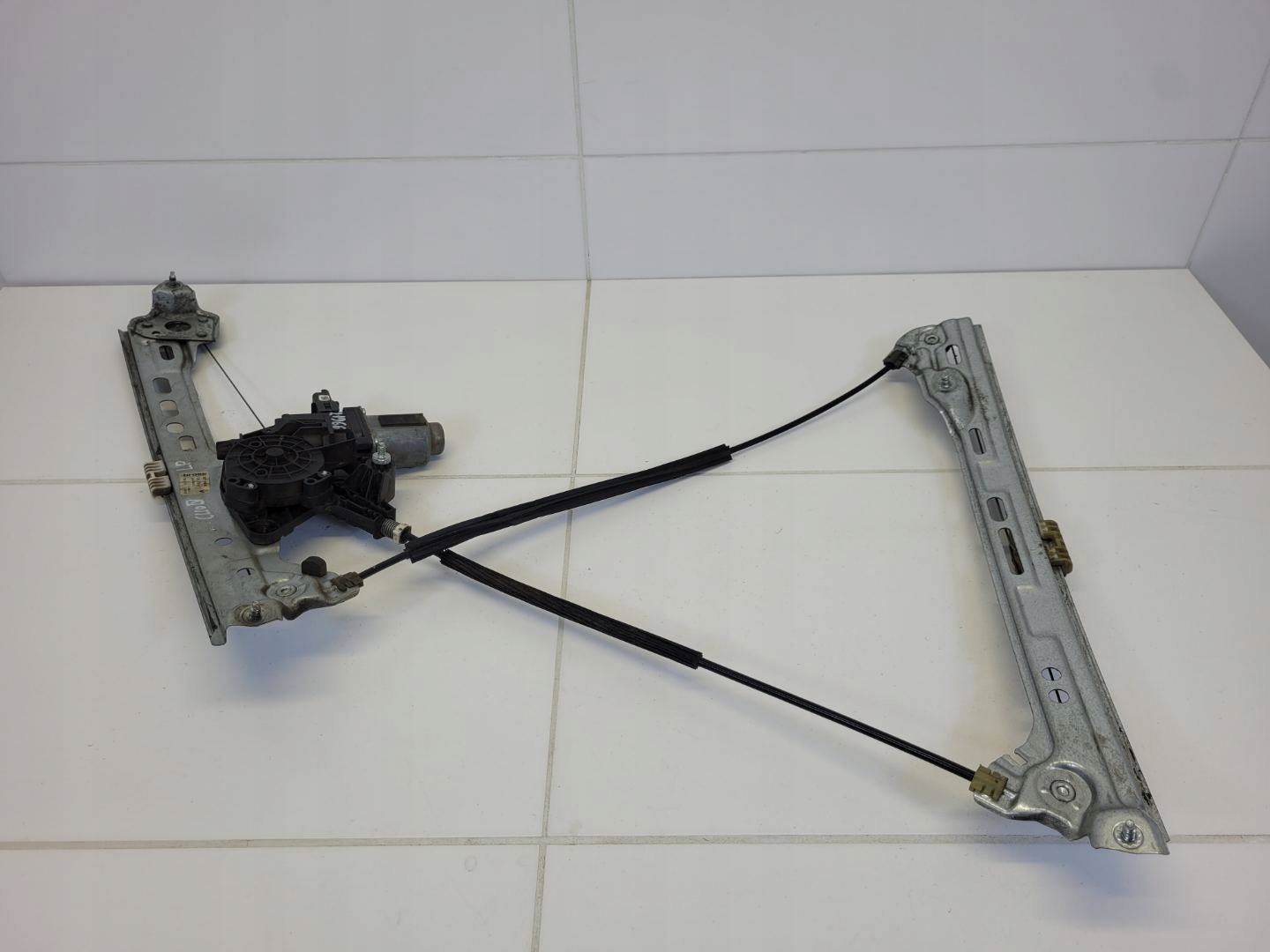 window regulator electrical front left side Renault Clio 4 facelift 2019