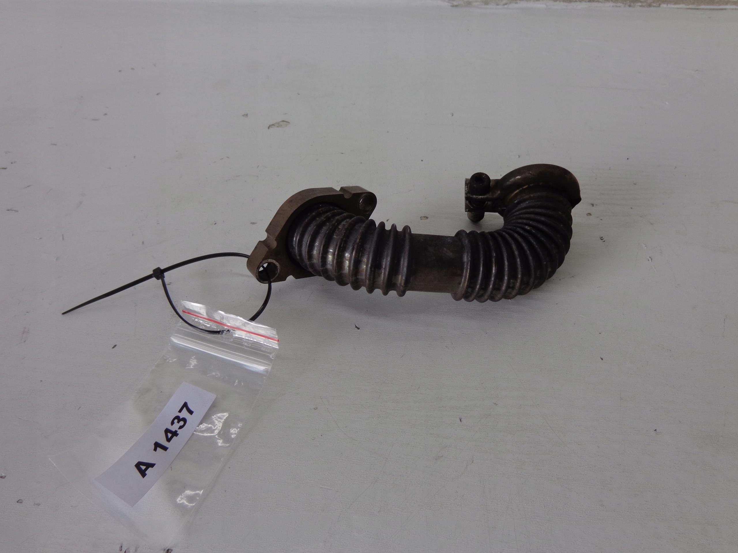 | FIAT CROMA 2 II 1.9 16V 150KM RURKA PRZEWÓD EGR