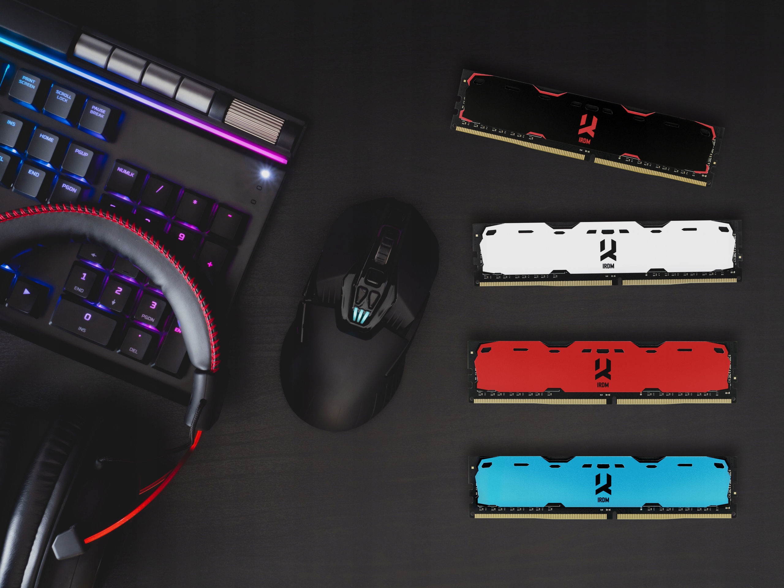 Pamięć RAM GOODRAM IRDM 8GB 2400MHz CL15 SR DIMM Typ pamięci DDR4