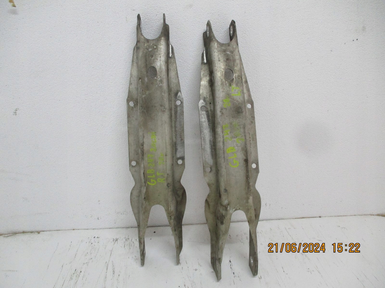 Querlenker hinten MERCEDES GLB A2473573700