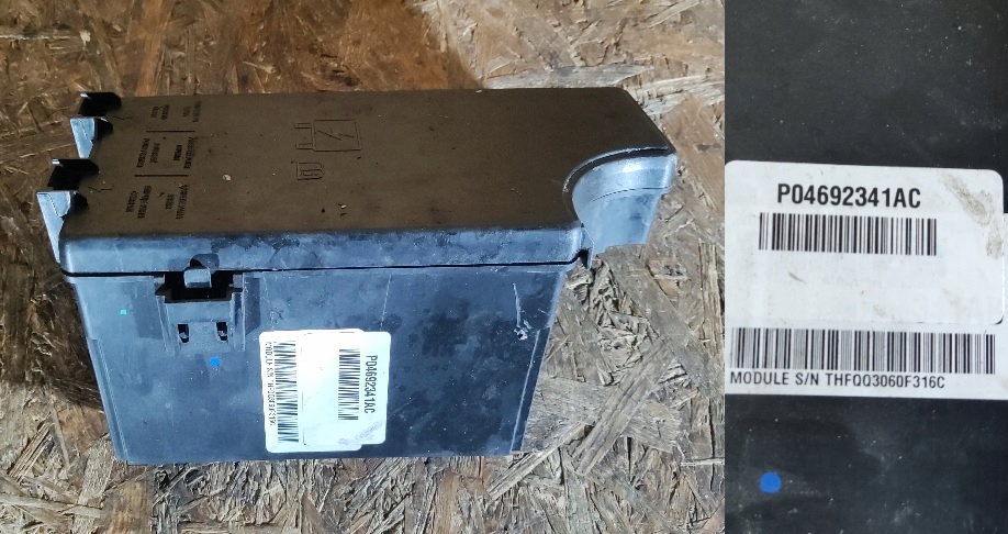 SKRZYNKA BEZPIECZNIKÓW JEEP PATRIOT JEEP COMPASS P04692341AC