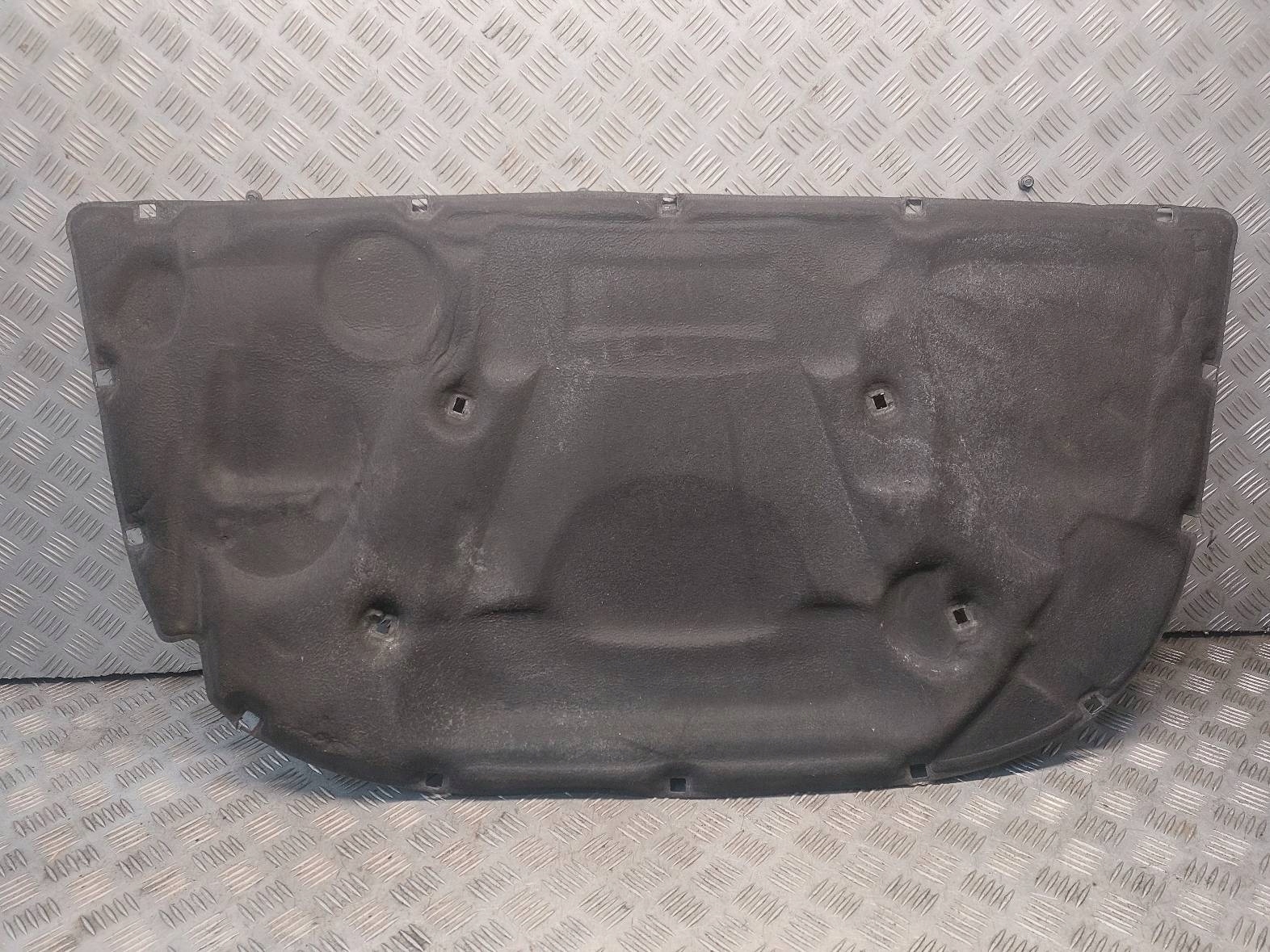 Insonorisation WYCISZENIE du capot AUDI A6 C6