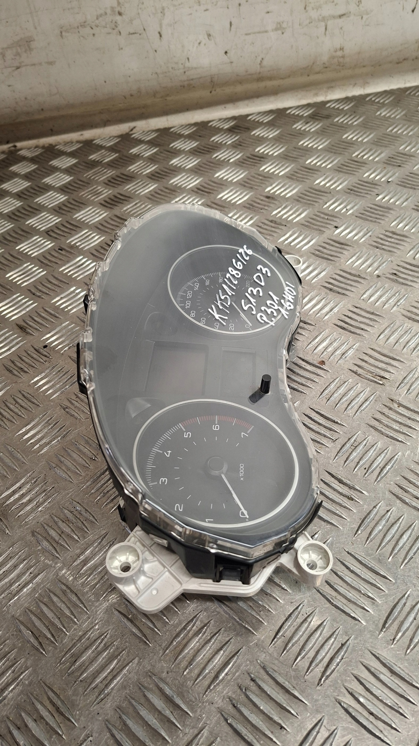 dials PEUGEOT 301 1.6HDI