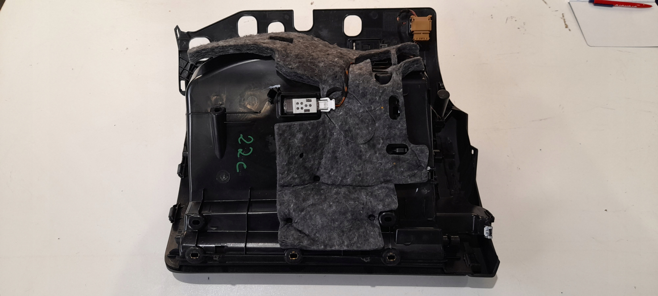 AUDI A4 B8 HANDSCHUHFACH DES BEIFAHRERS EUROPA 8K1857035
