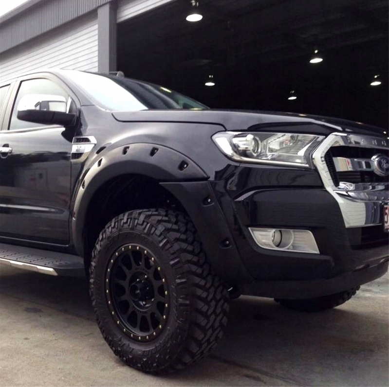 POSZERZENIA LLDPE FORD RANGER T7 (2016+) 13,5cm Stan opakowania oryginalne