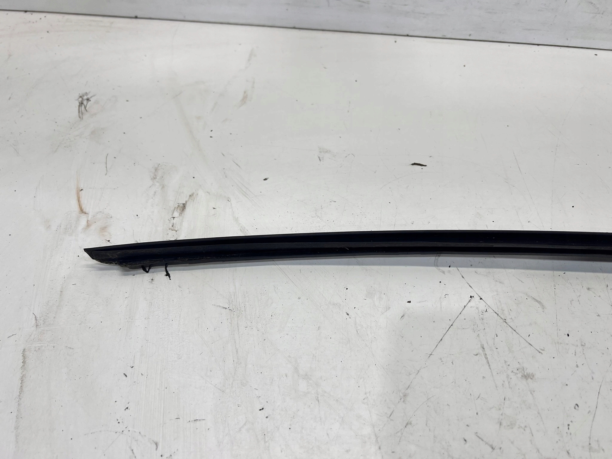 moulding dust windows CZOLOWEJ left front AUDI A6 C7 4G0854327A