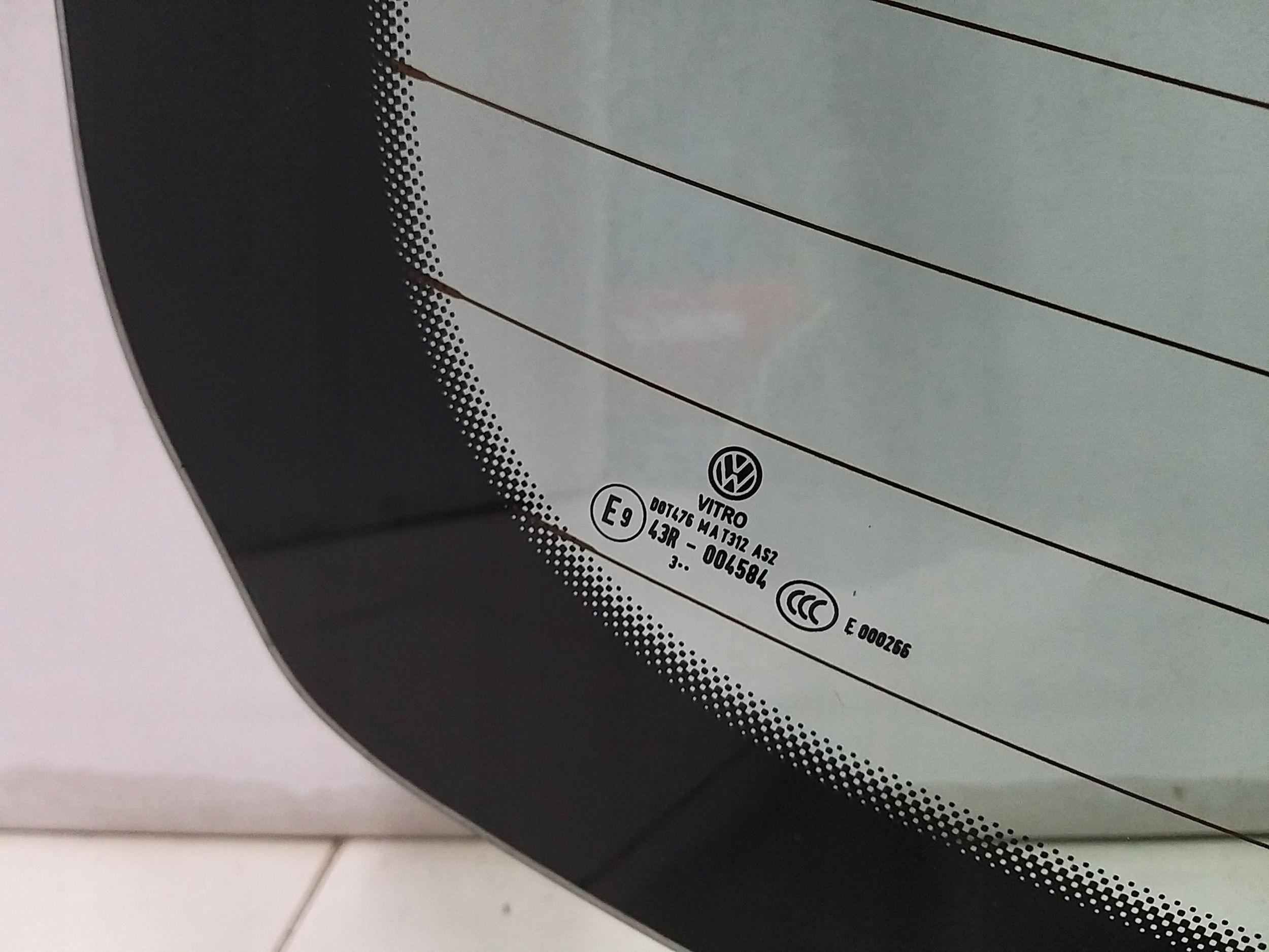 VW JETTA VI 10-18 R. window rear part rear 13 R.