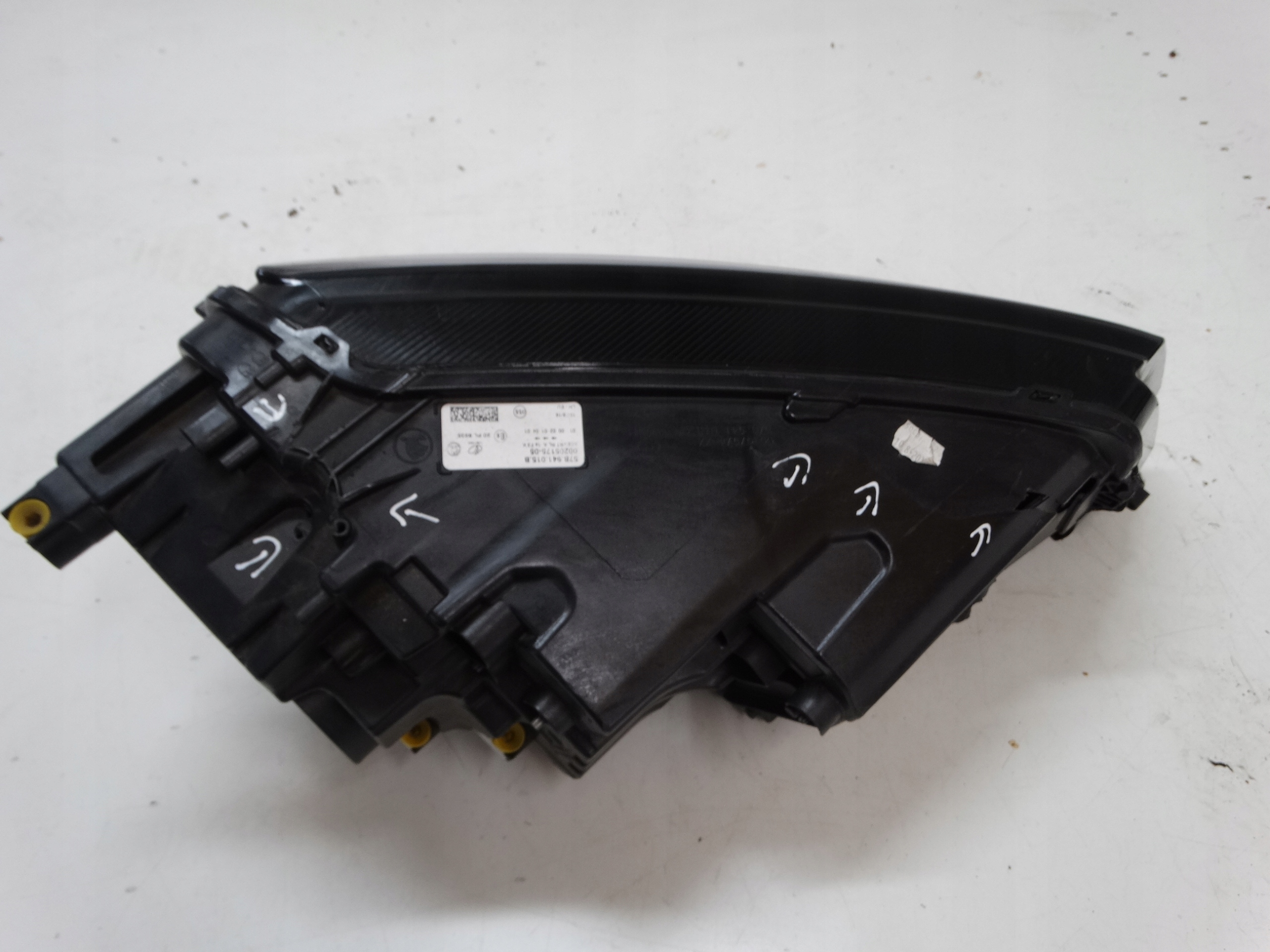 light REFLEKTOR left front SKODA KAROQ 57B941015B