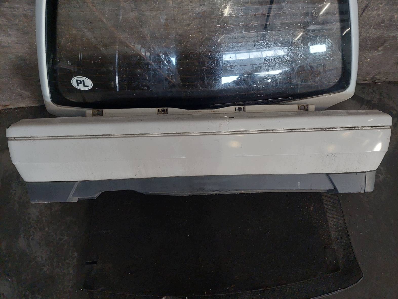 complete rear part VOLKSWAGEN GOLF III trunk door boot bumper rear part light