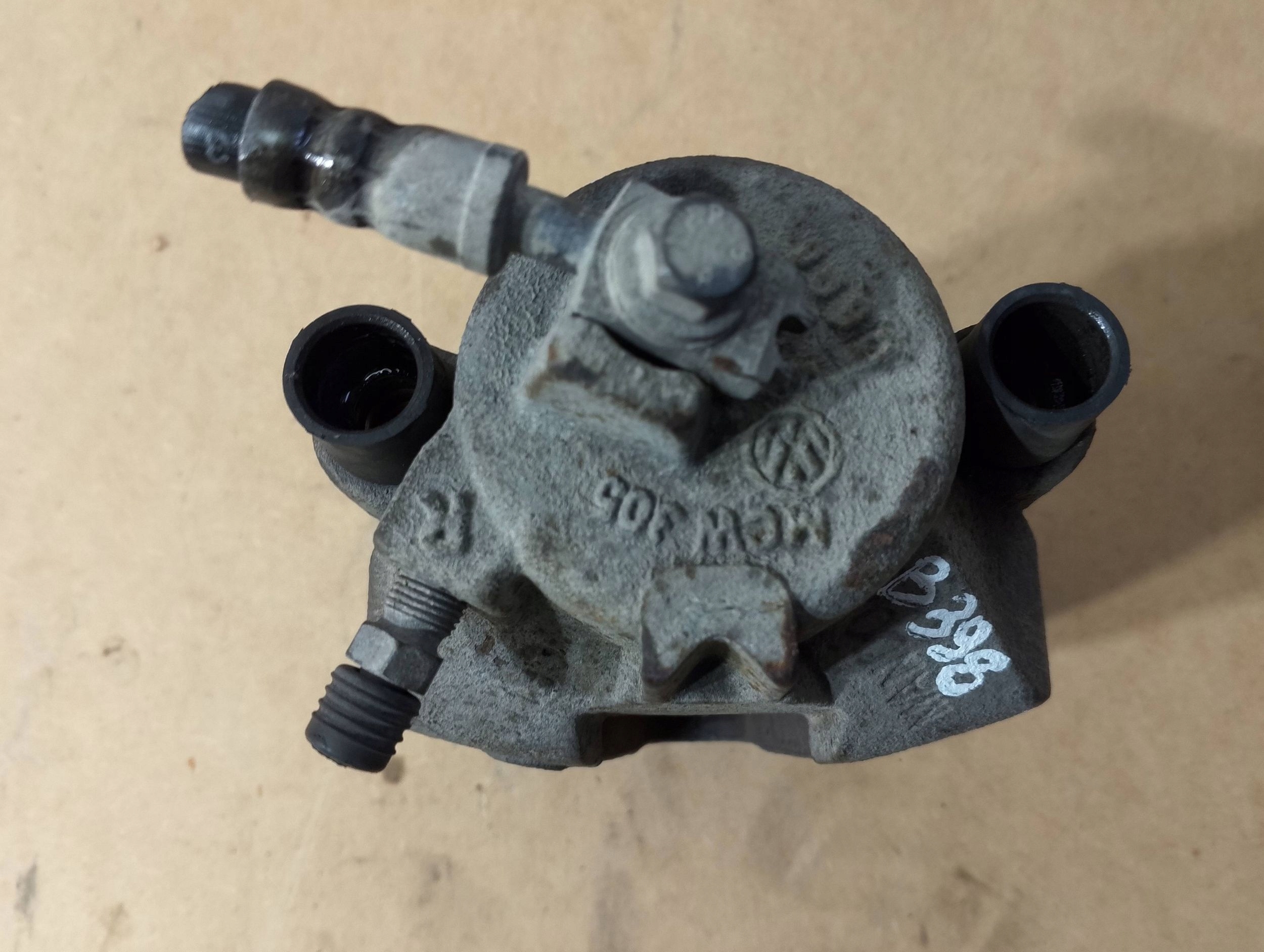 VW POLO VI caliper front right front JARZMO MCW305 (B398) 2022R