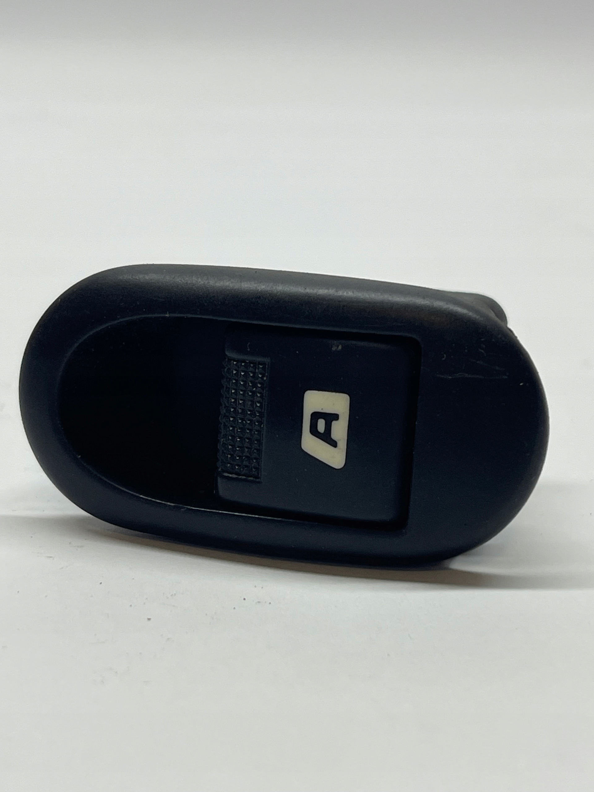 CITROEN C3 and window control switch 96401469XT