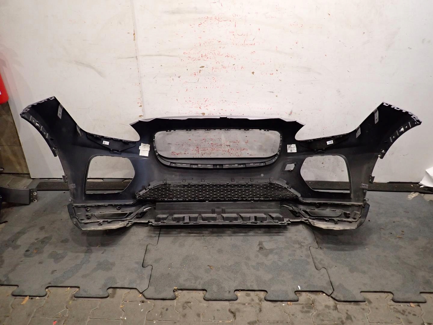 bumper front front JAGUAR E-PACE R-DYNAMIC 2017- J9C3-17F003-C
