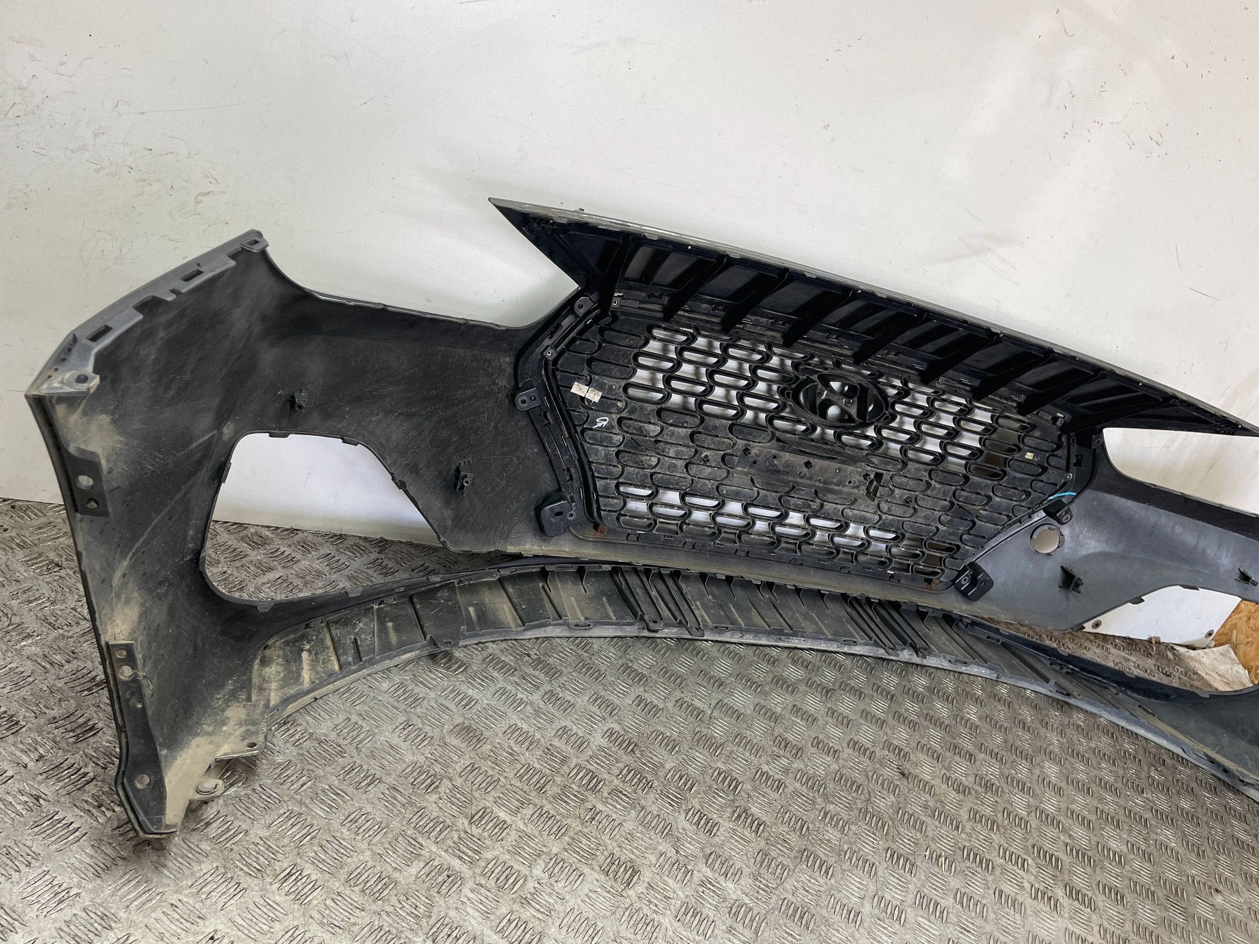 front bumper front HYUNDAI I30 3 III 17
