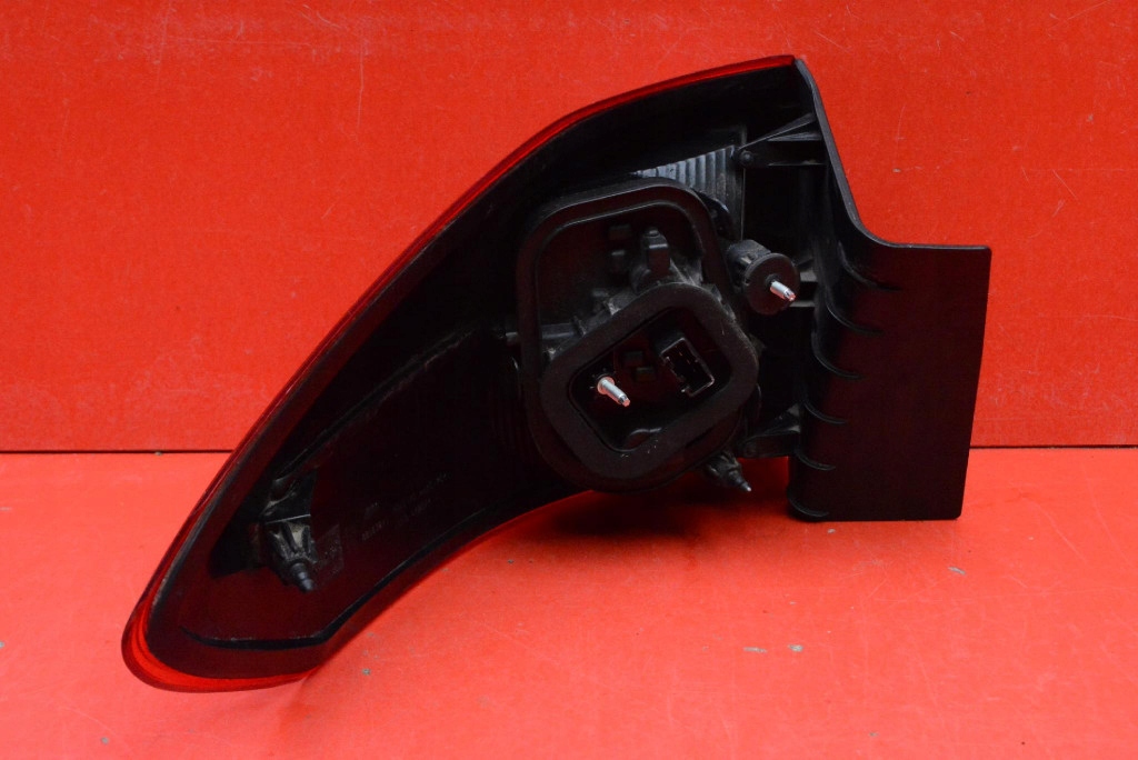 light right rear part rear AM51-13404-BF FORD C-MAX MK2 10-15