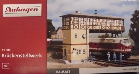 1:87 Ho Nastawnia kolejowa bramowa Auhagen 11386