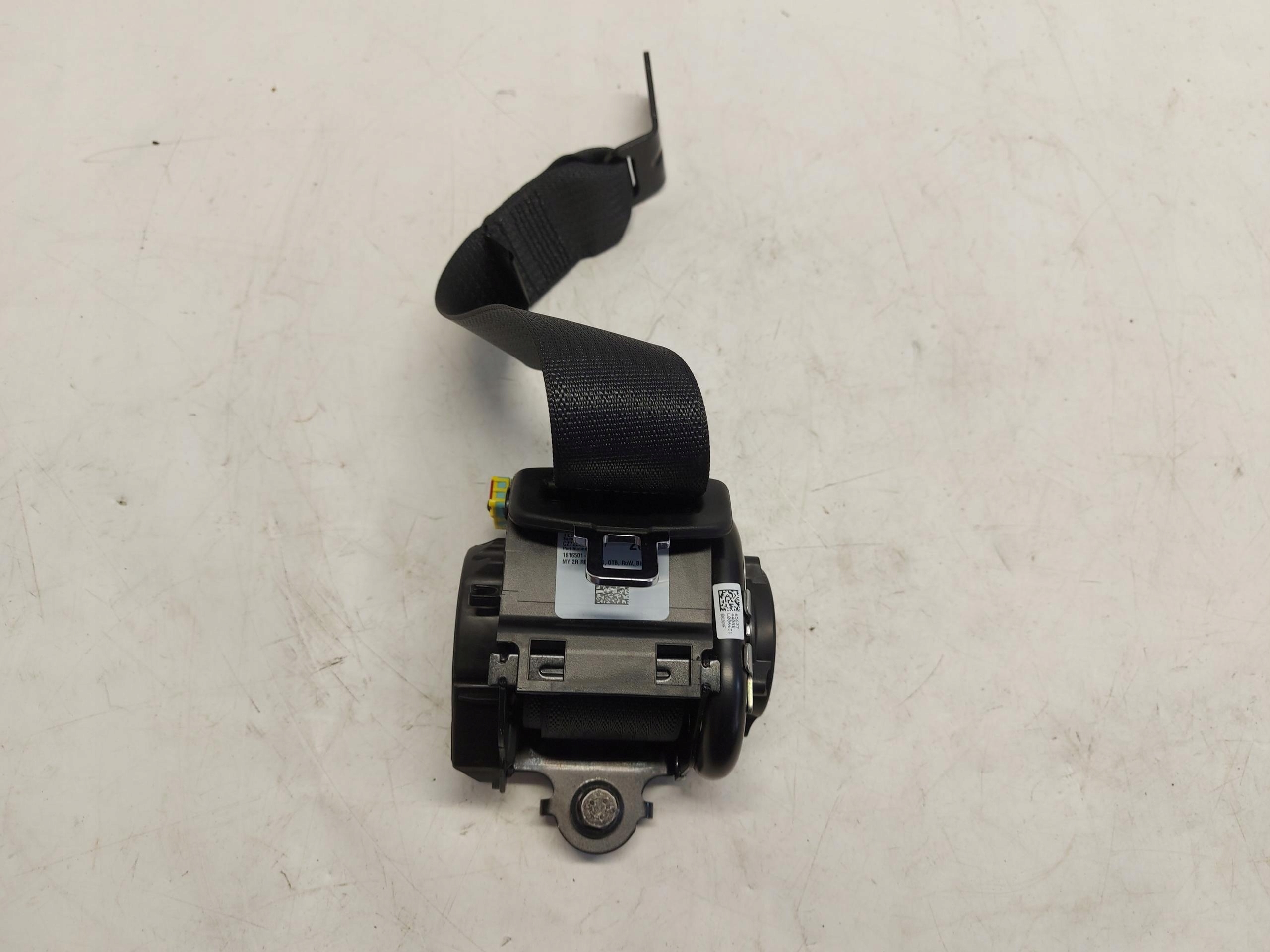 TESLA MODEL Y 2022 Gurten Sicherheits links heck hinten oryg 1616501-c1-a