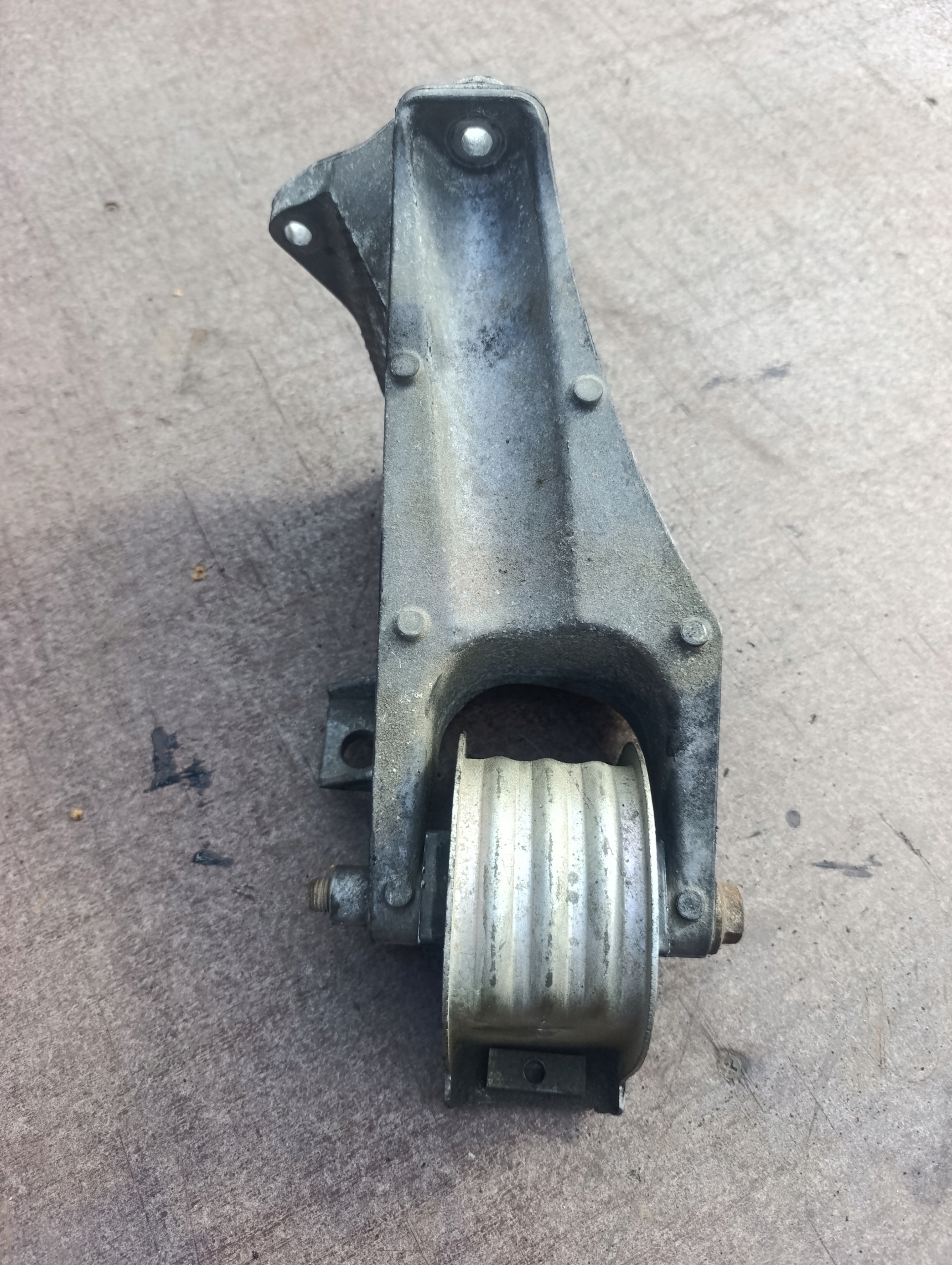VW T5 lift 2.0 TDI engine mount front front 7E0199343