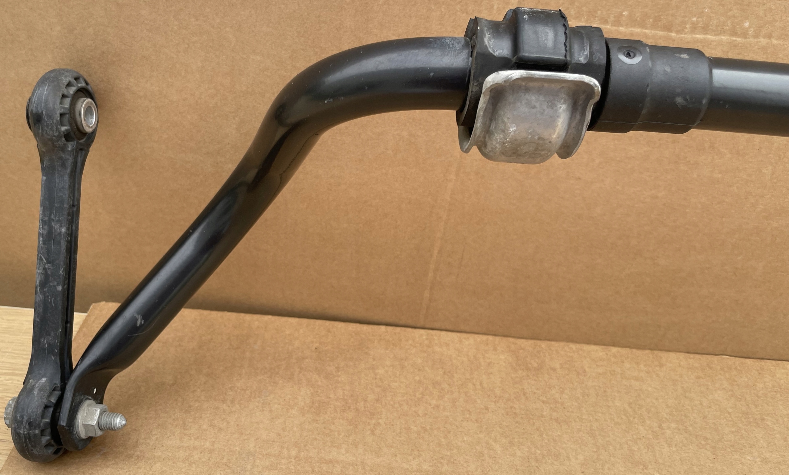 STABILIZATOR front AUDI A7 A6 C8 4K0411309K as new original