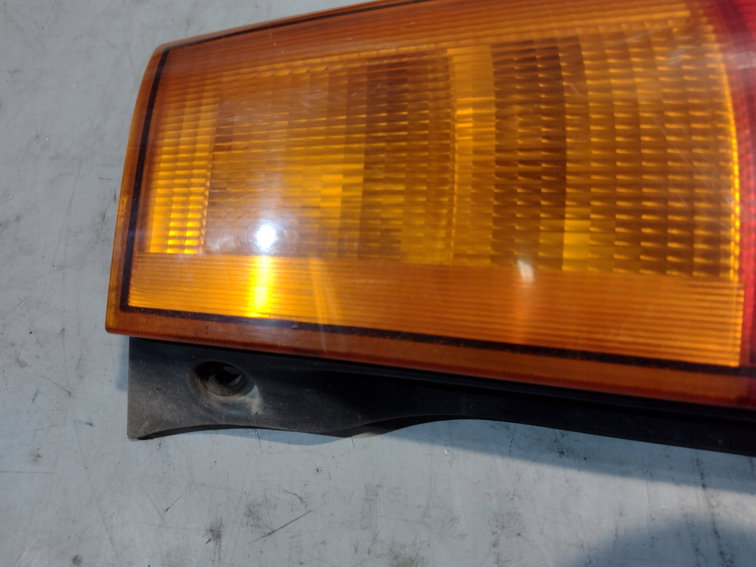 light right rear part Honda CRV and 1 lift 043-2200